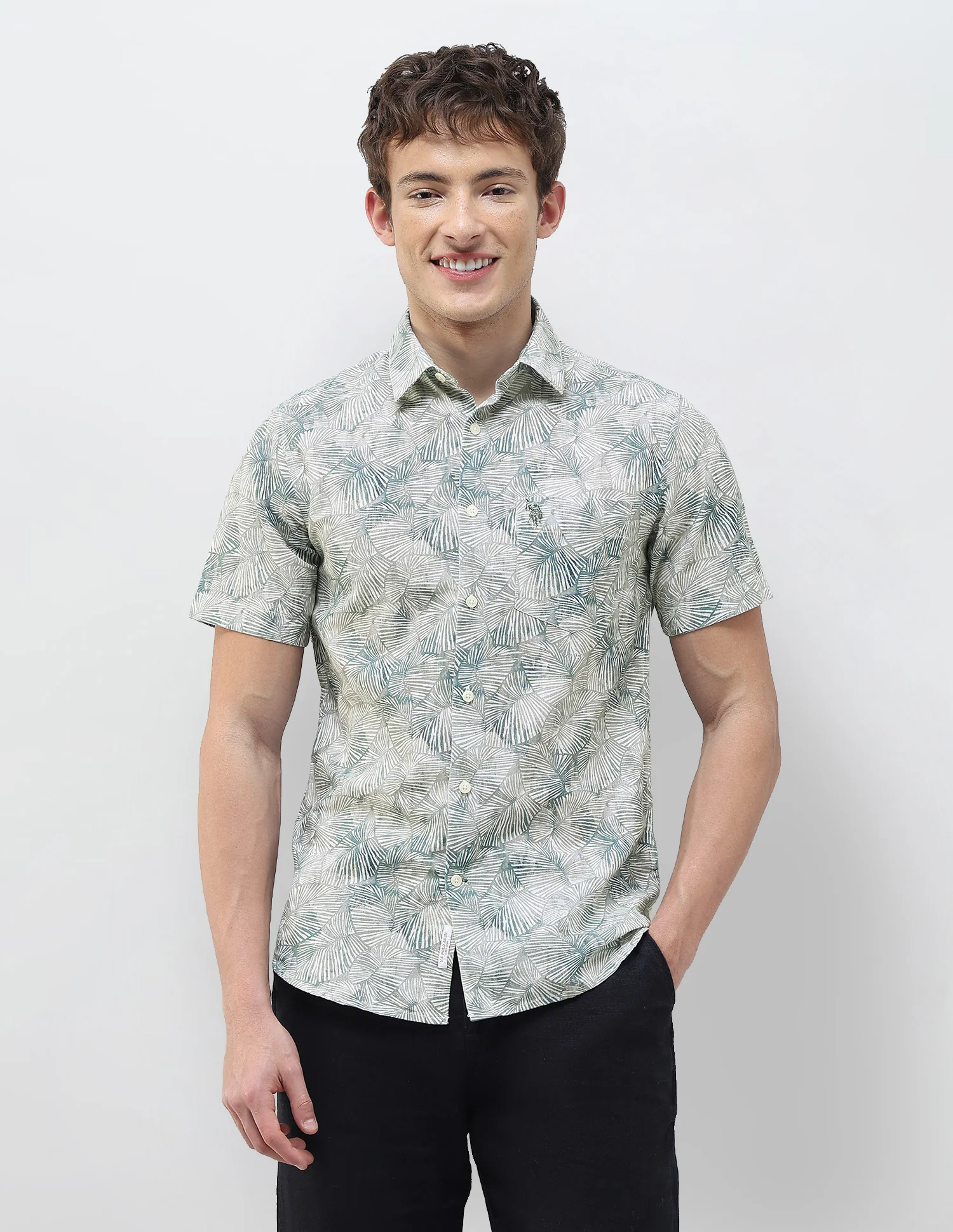 Tropical Printed Regular Fit Shirt - Image 6