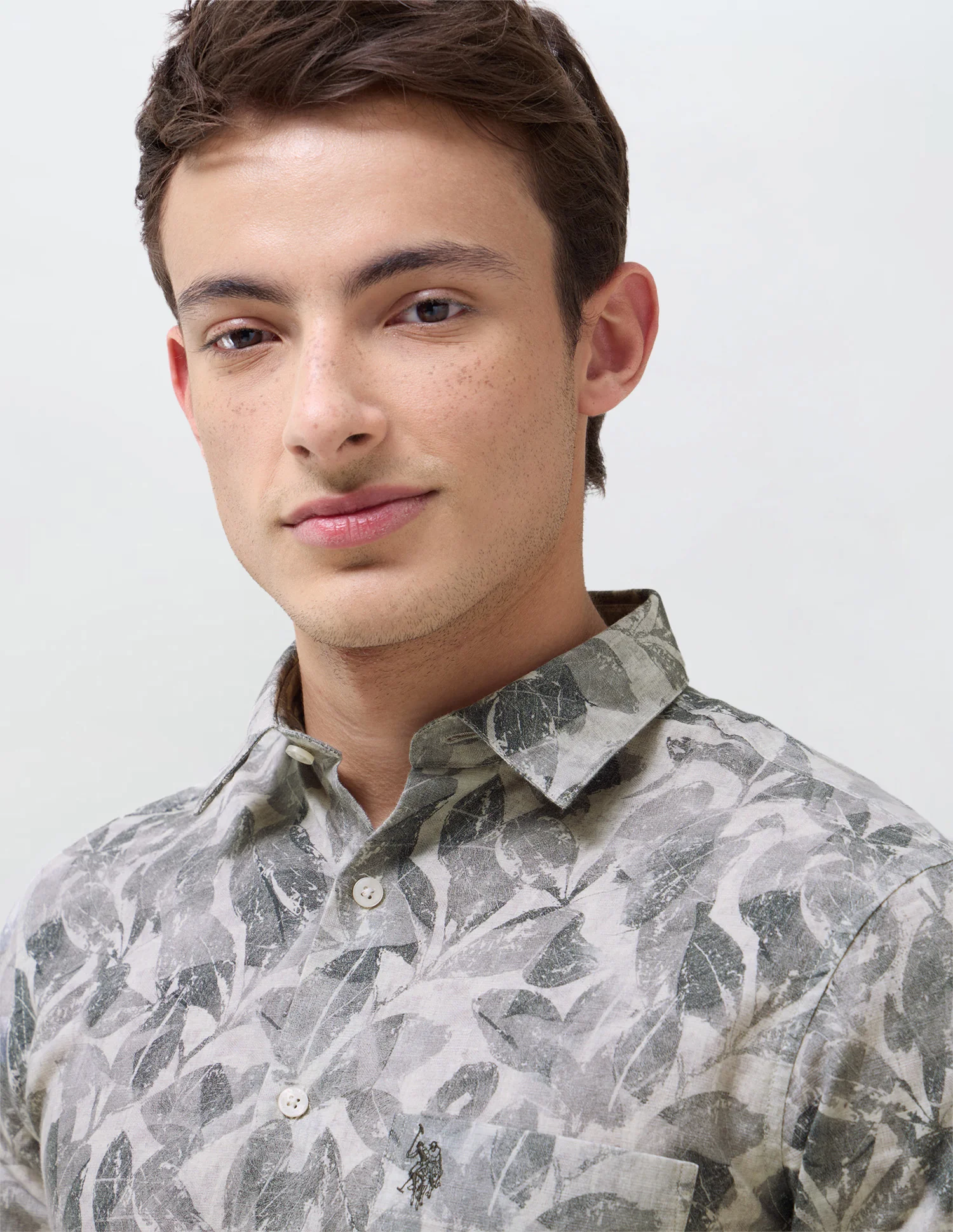 Tropical Printed Regular Fit Shirt - Image 7