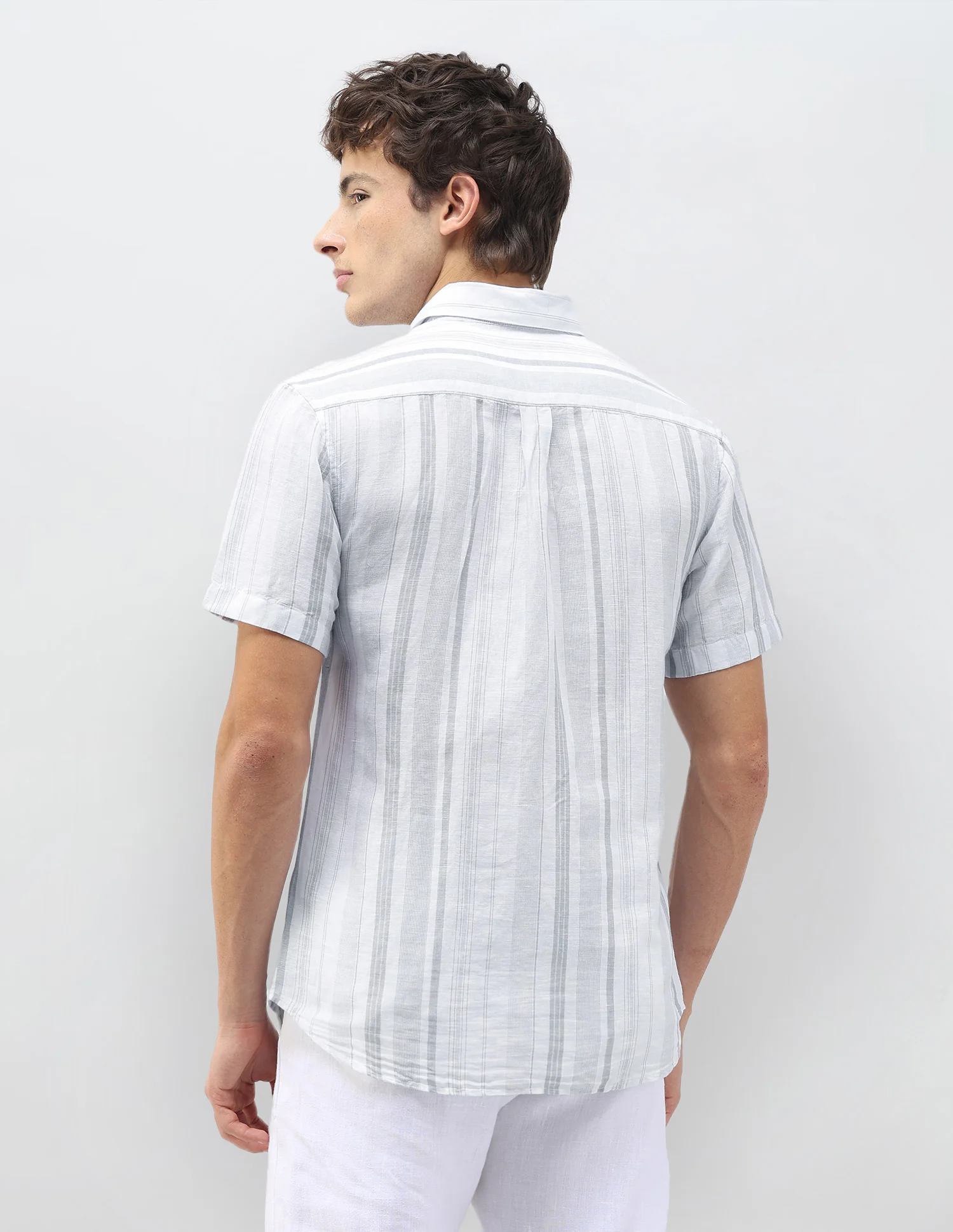 Vertical Striped Regular Fit Shirt - Image 5