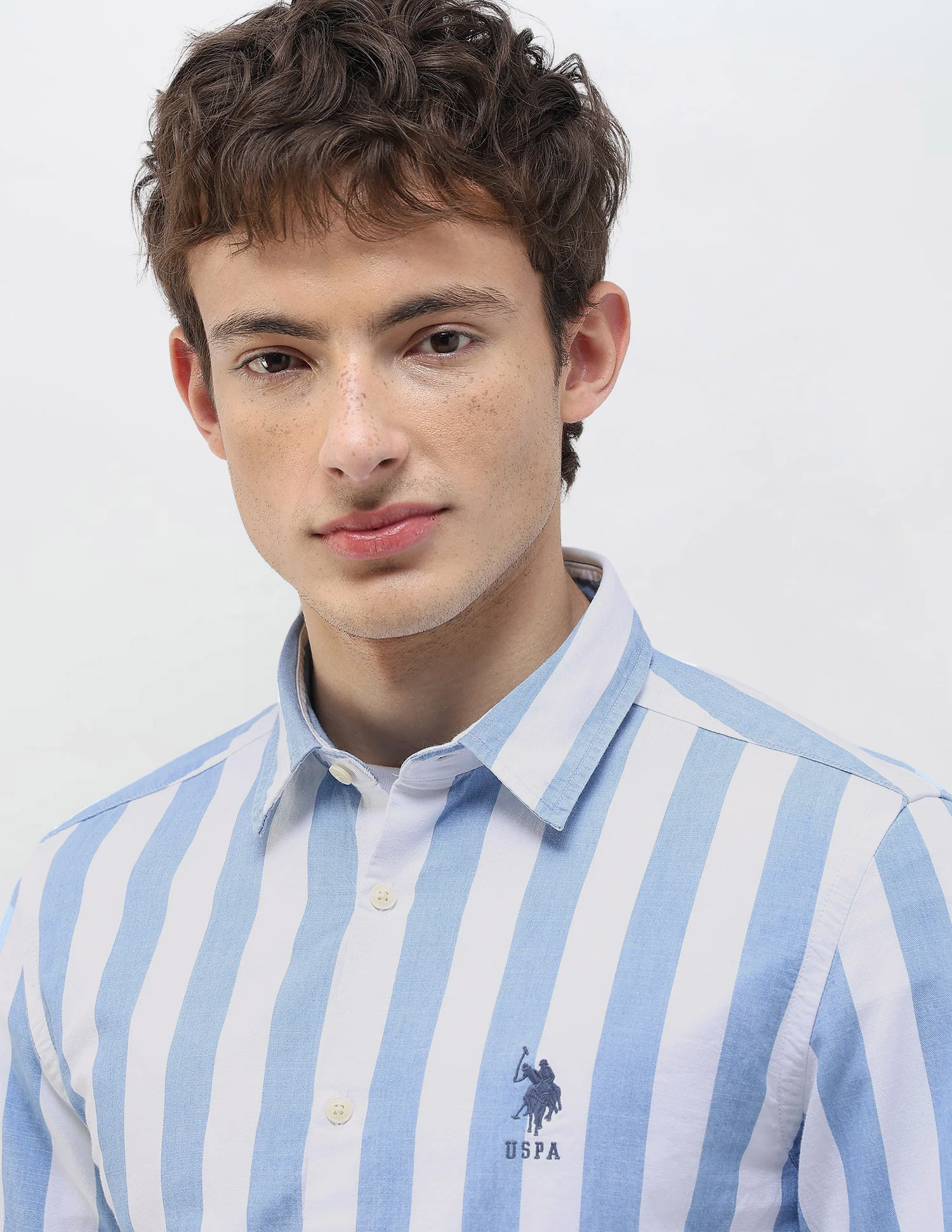 Vertical Striped Regular Fit Shirt - Image 7