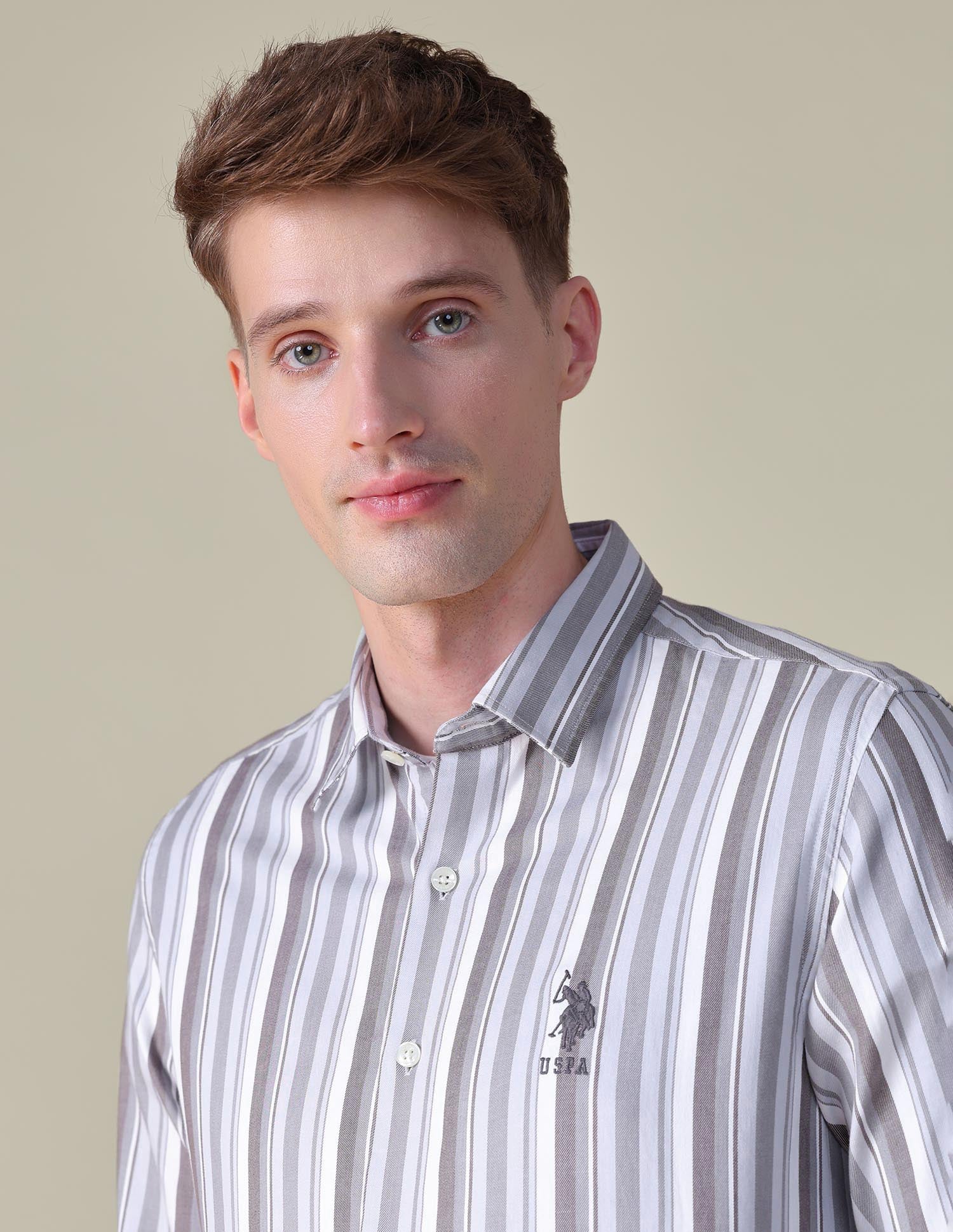 Vertical Striped Regular Fit Shirt - Image 7