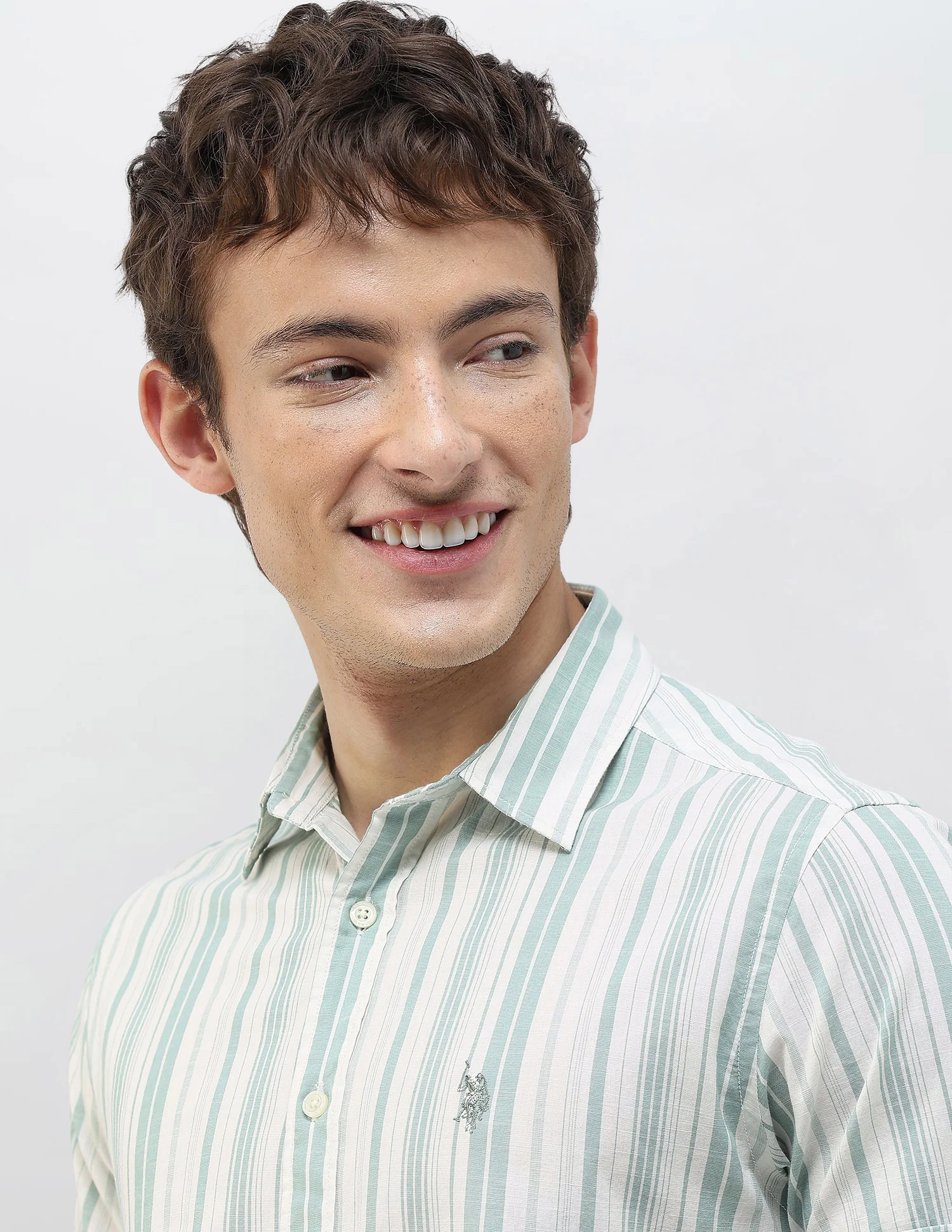 Vertical Striped Regular Fit Shirt - Image 7