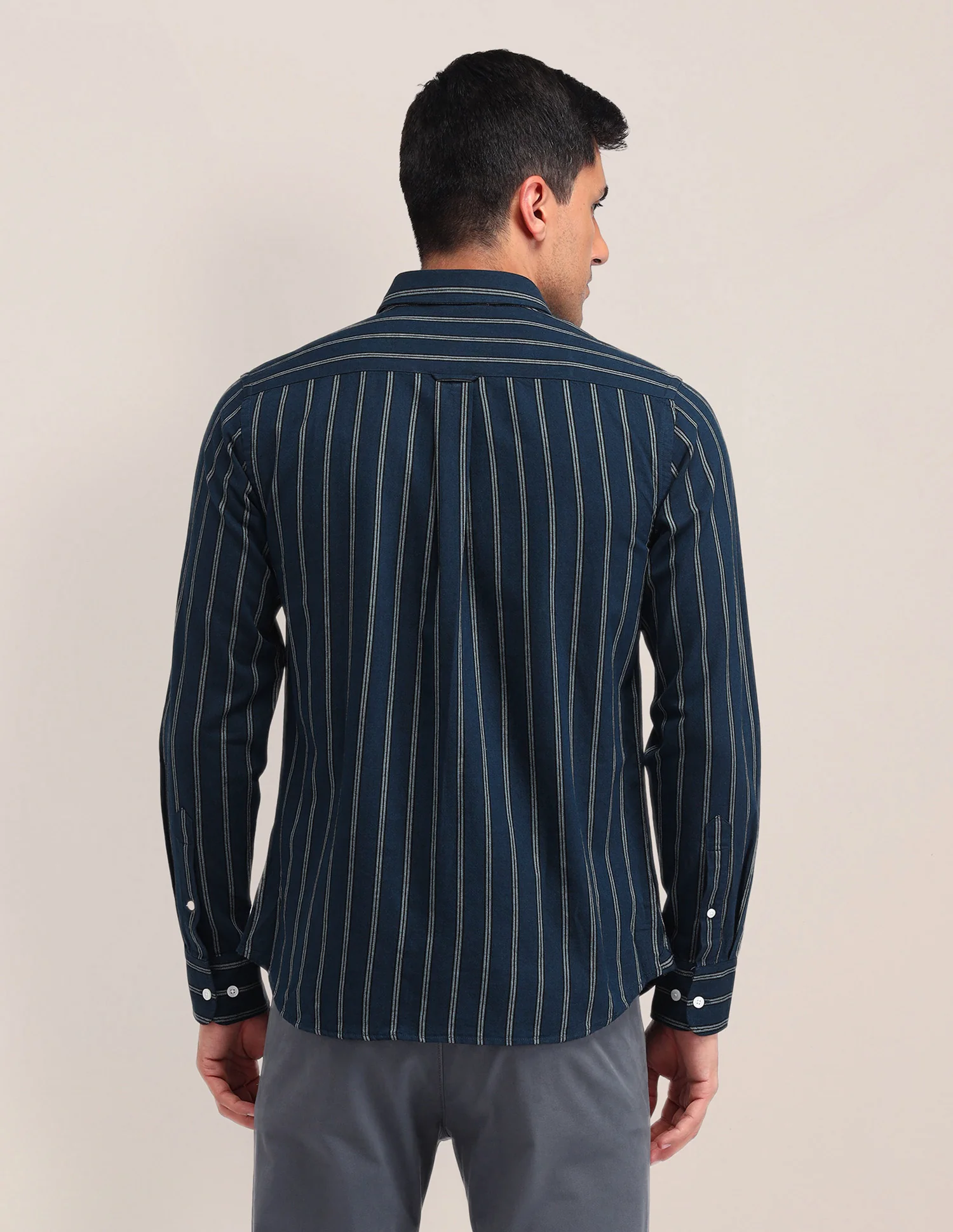 Vertical Striped Tailored Fit Shirt - Image 5