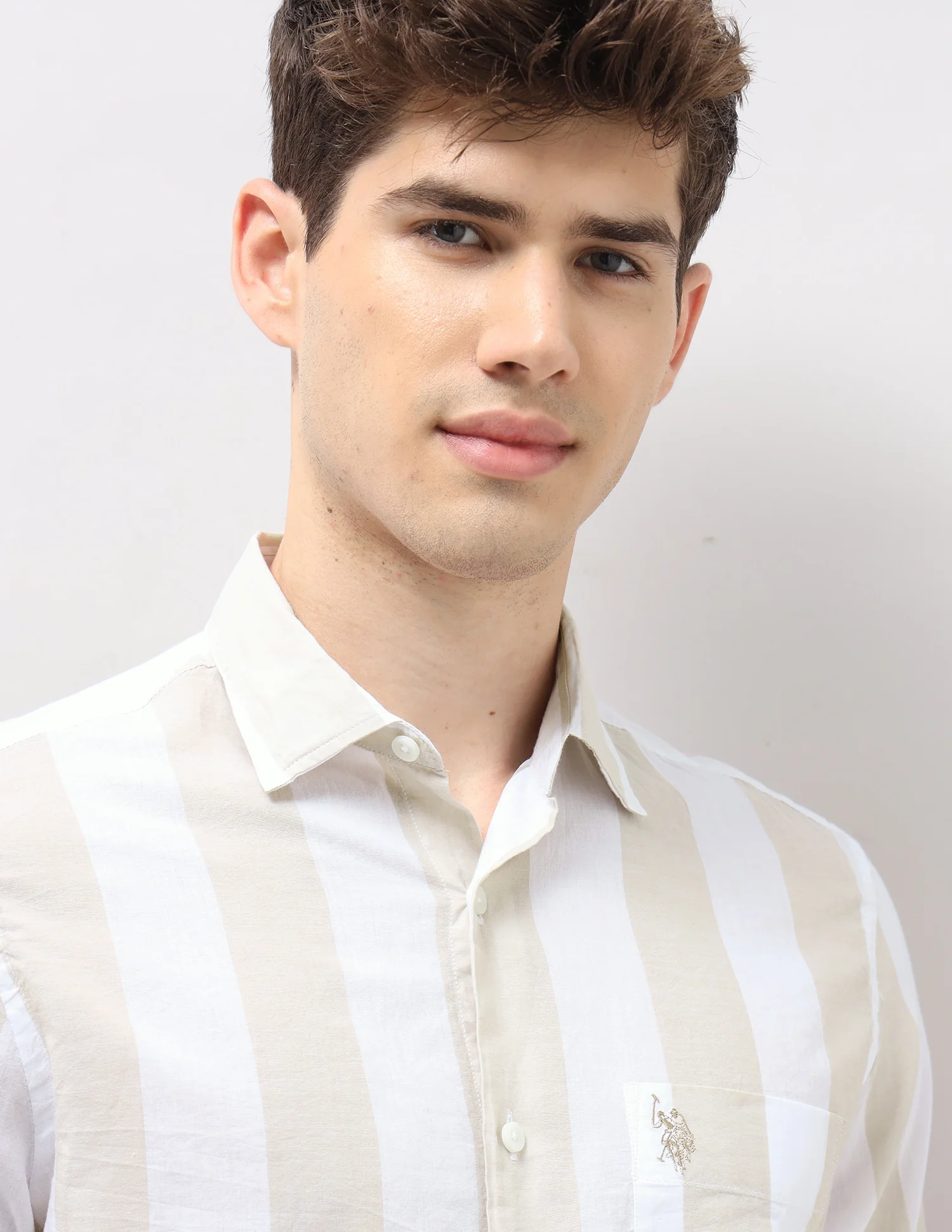 Vertical Striped Tailored Fit Shirt - Image 7