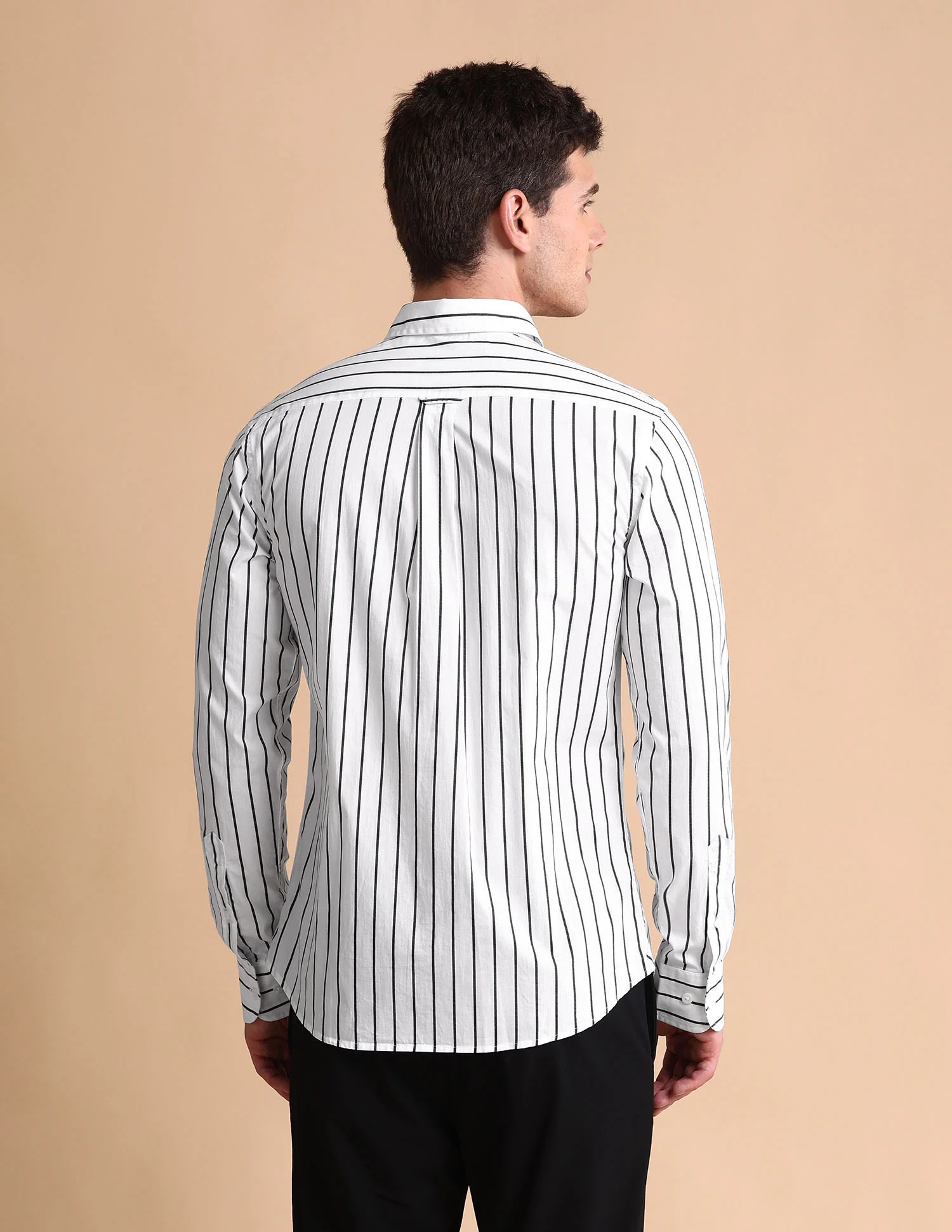 Vertical Striped Tailored Fit Shirt - Image 5