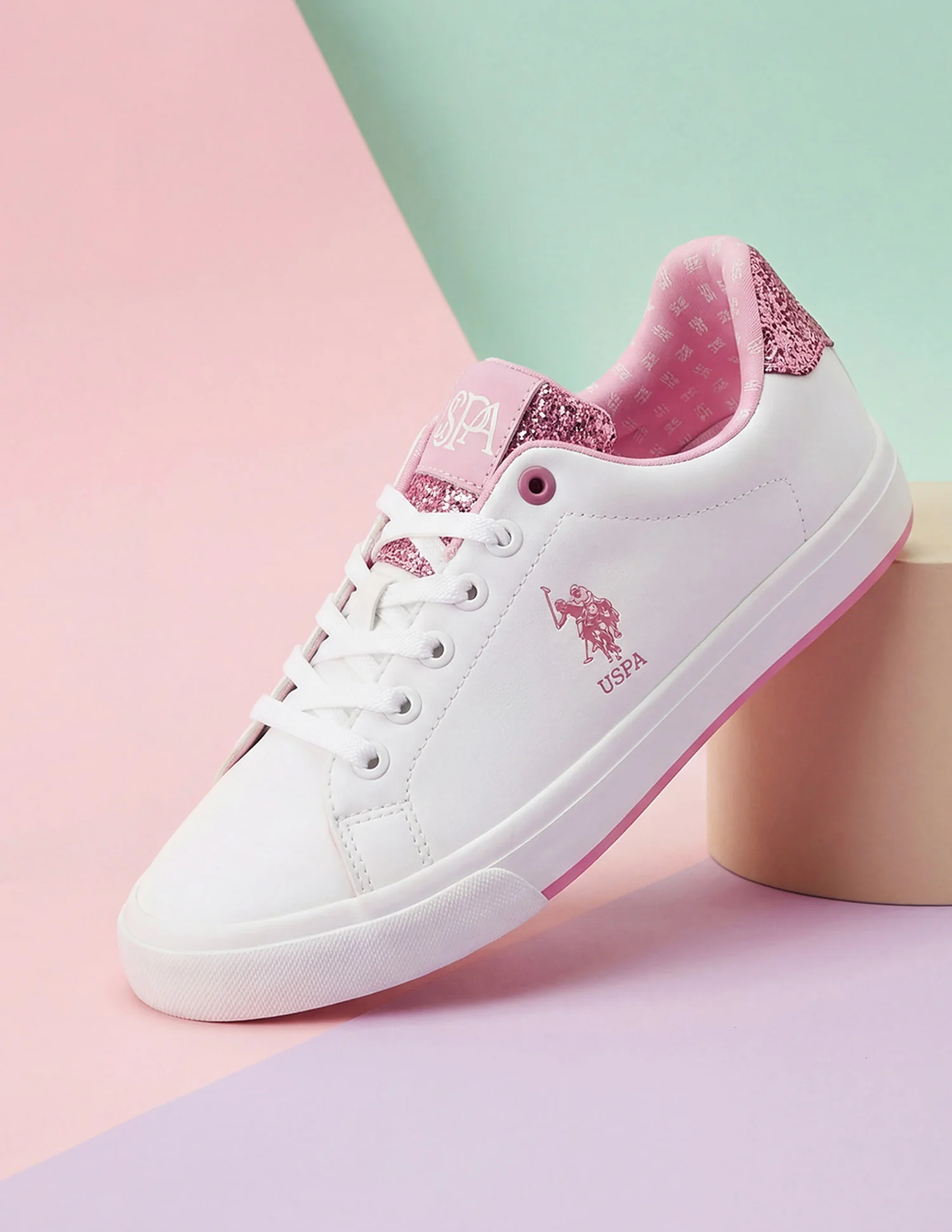 Women Round Toe Beverly 3.0 Sneakers