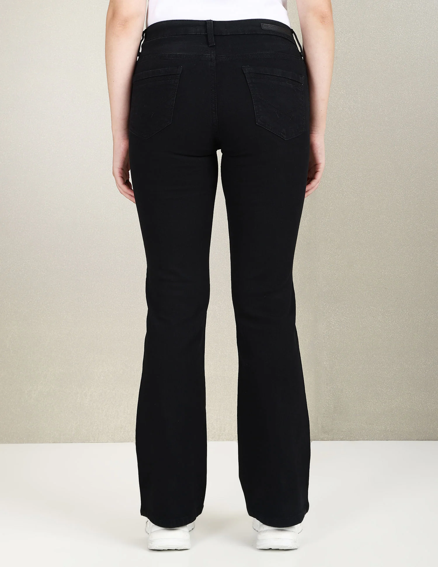 Mid Rise Bootcut Fit Jeans - Image 6