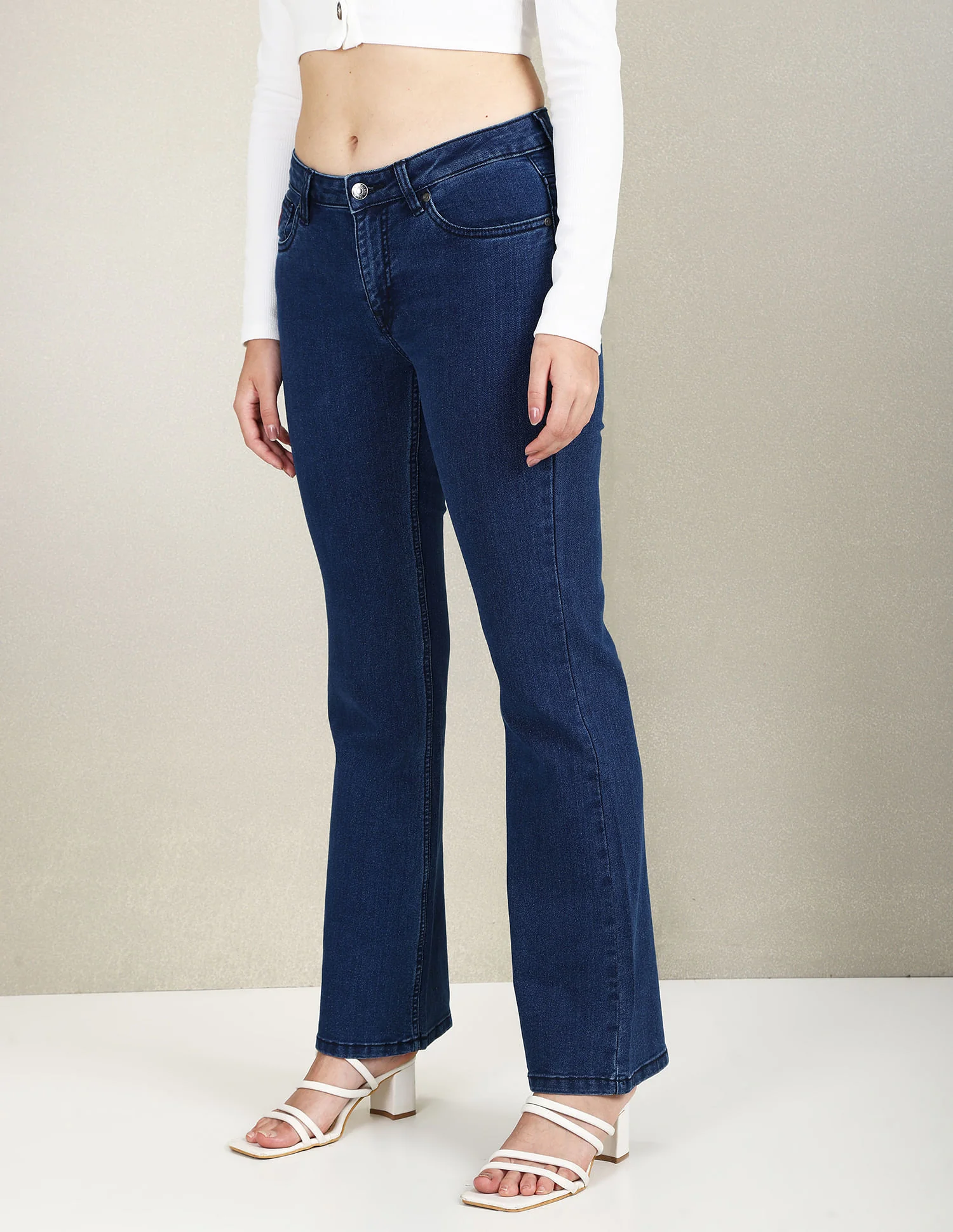 Mid Rise Bootcut Fit Jeans - Image 4