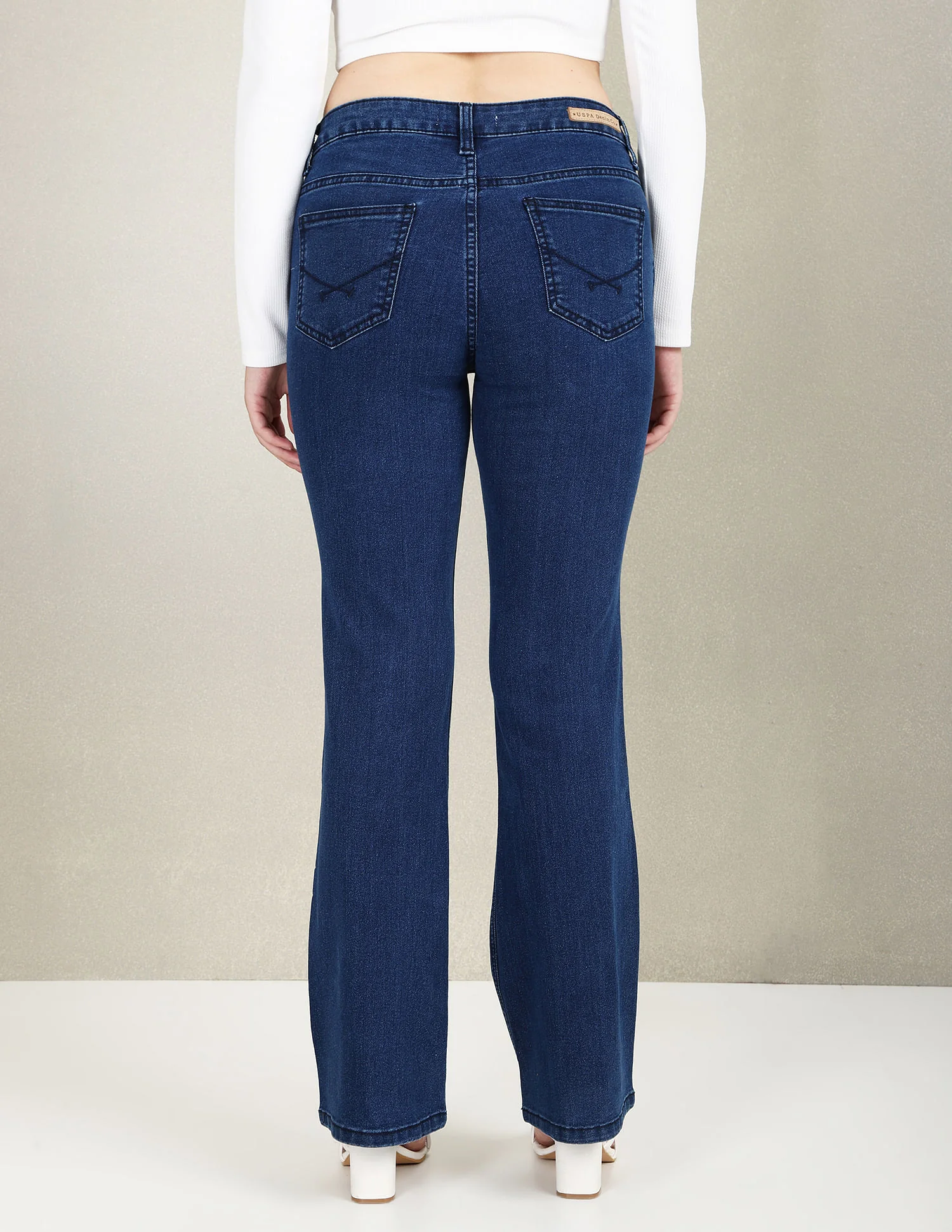 Mid Rise Bootcut Fit Jeans - Image 5