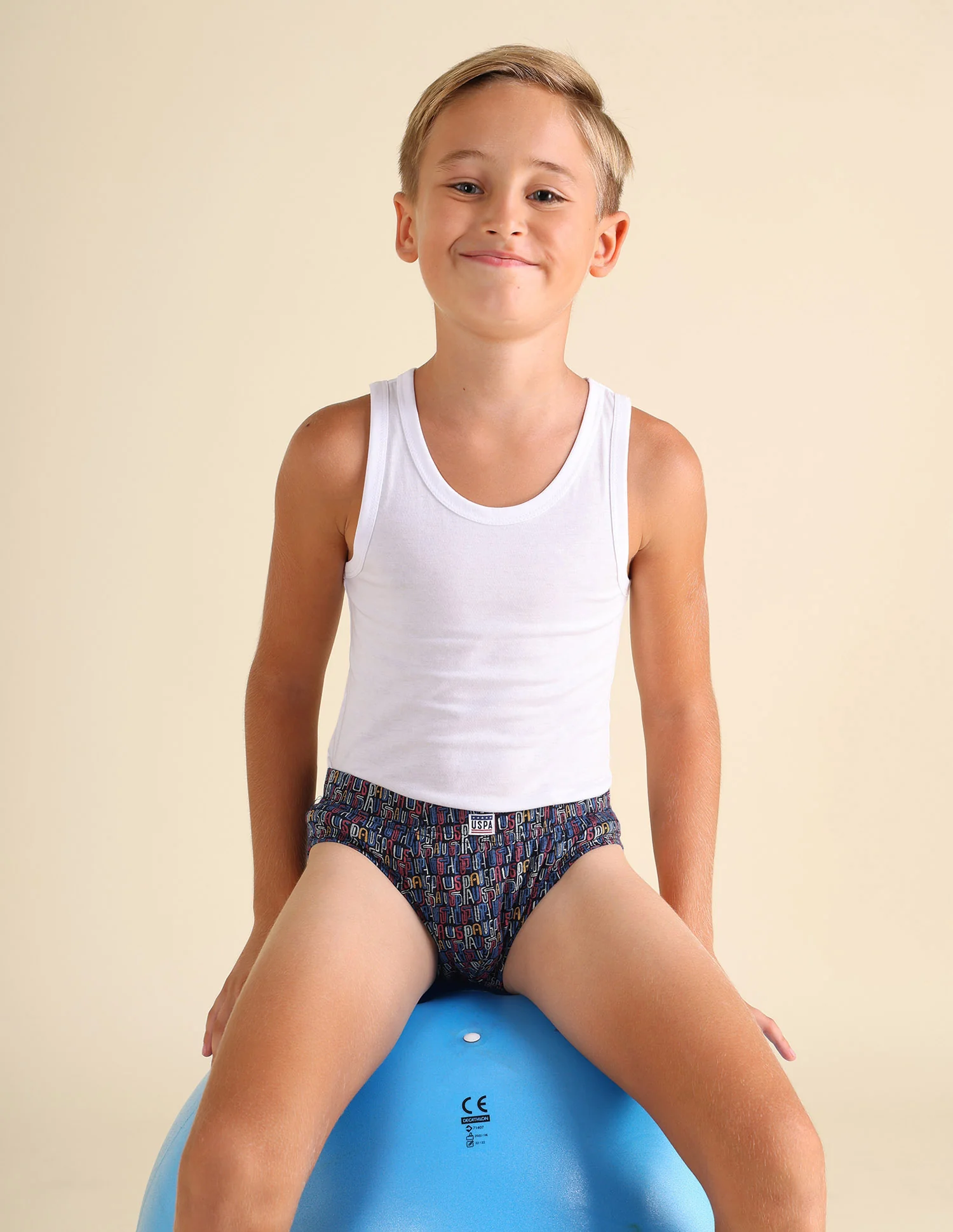 Mid Rise Pure Cotton EKB02 Briefs - Pack Of 3 - Image 3