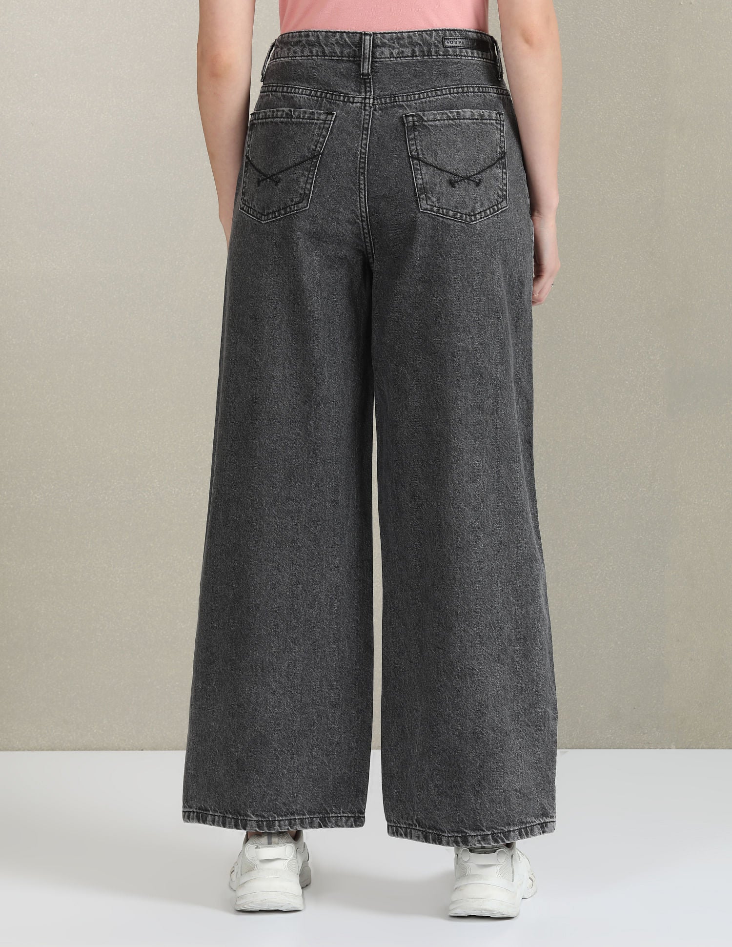 Mid Rise Rinsed Jeans - Image 5