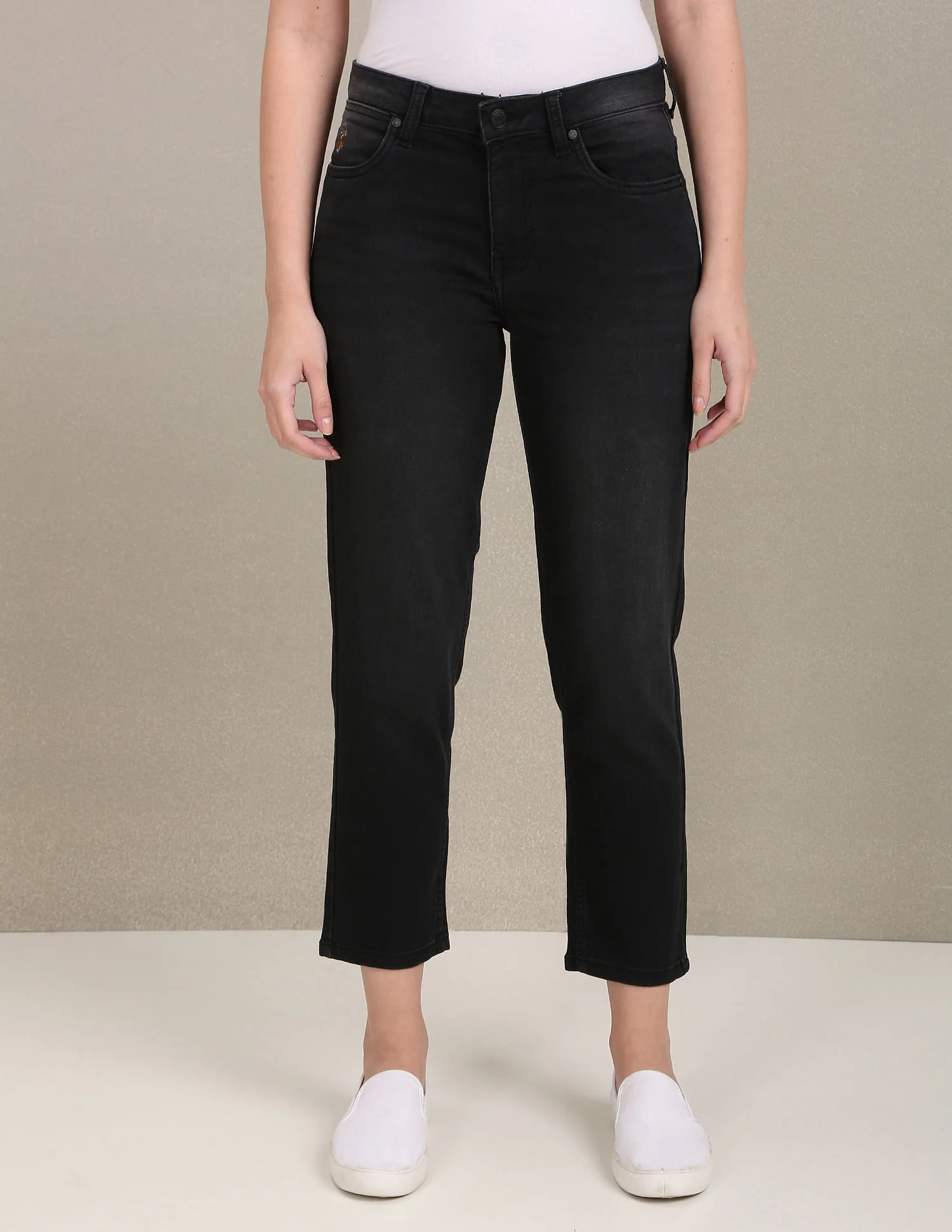 Mid Rise Slim Straight Fit Jeans - Image 6