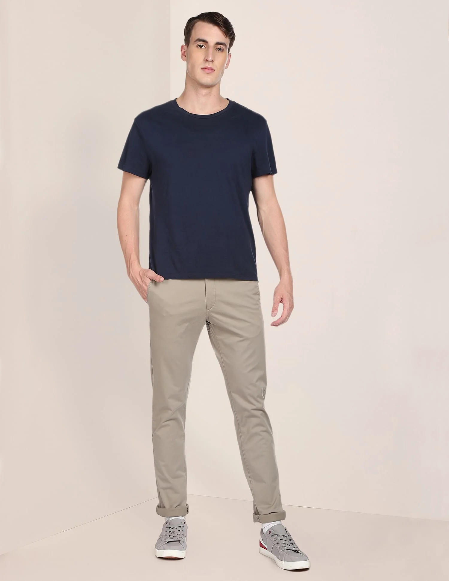 Mid Rise Solid Casual Trousers - Image 3
