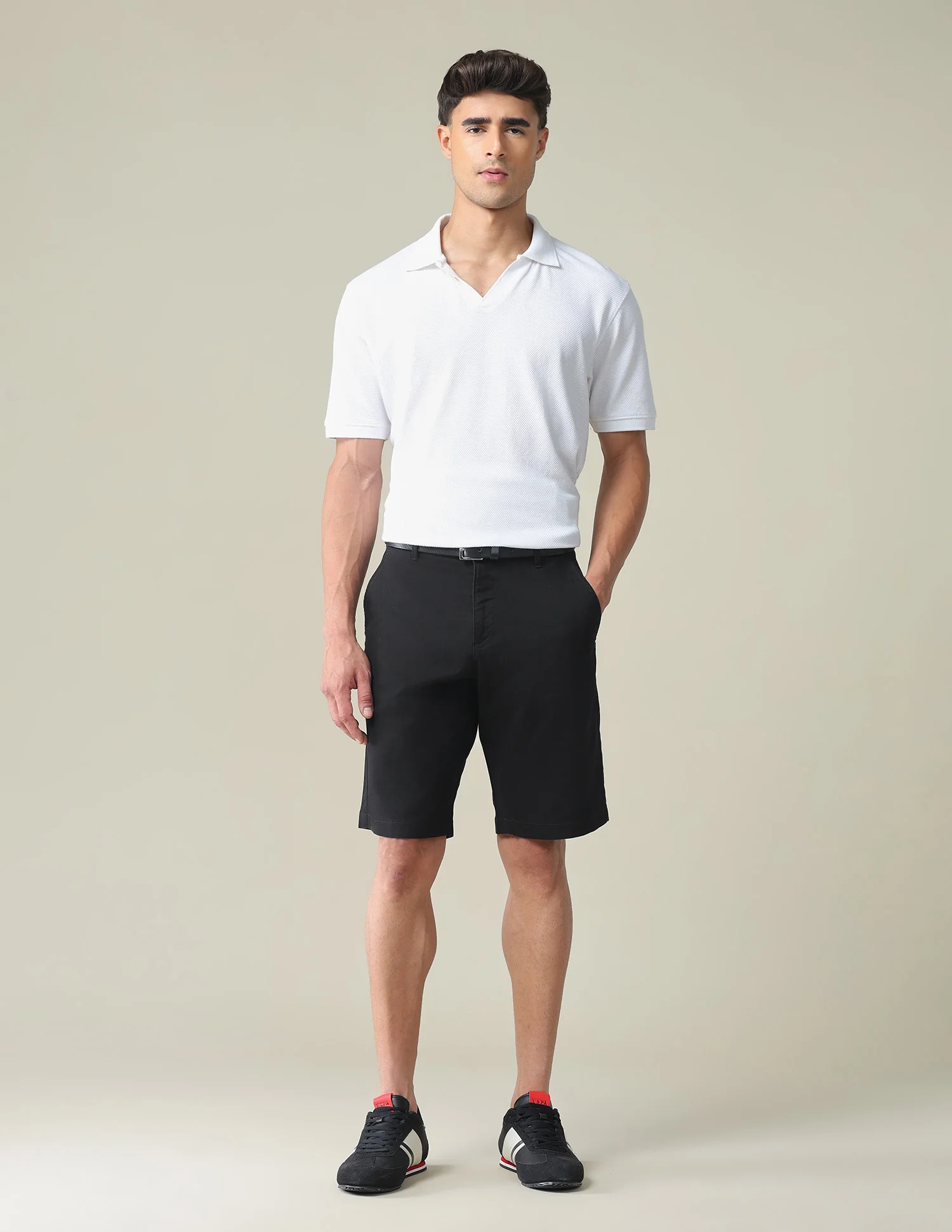 Mid Rise Solid Slim Fit Shorts - Image 3