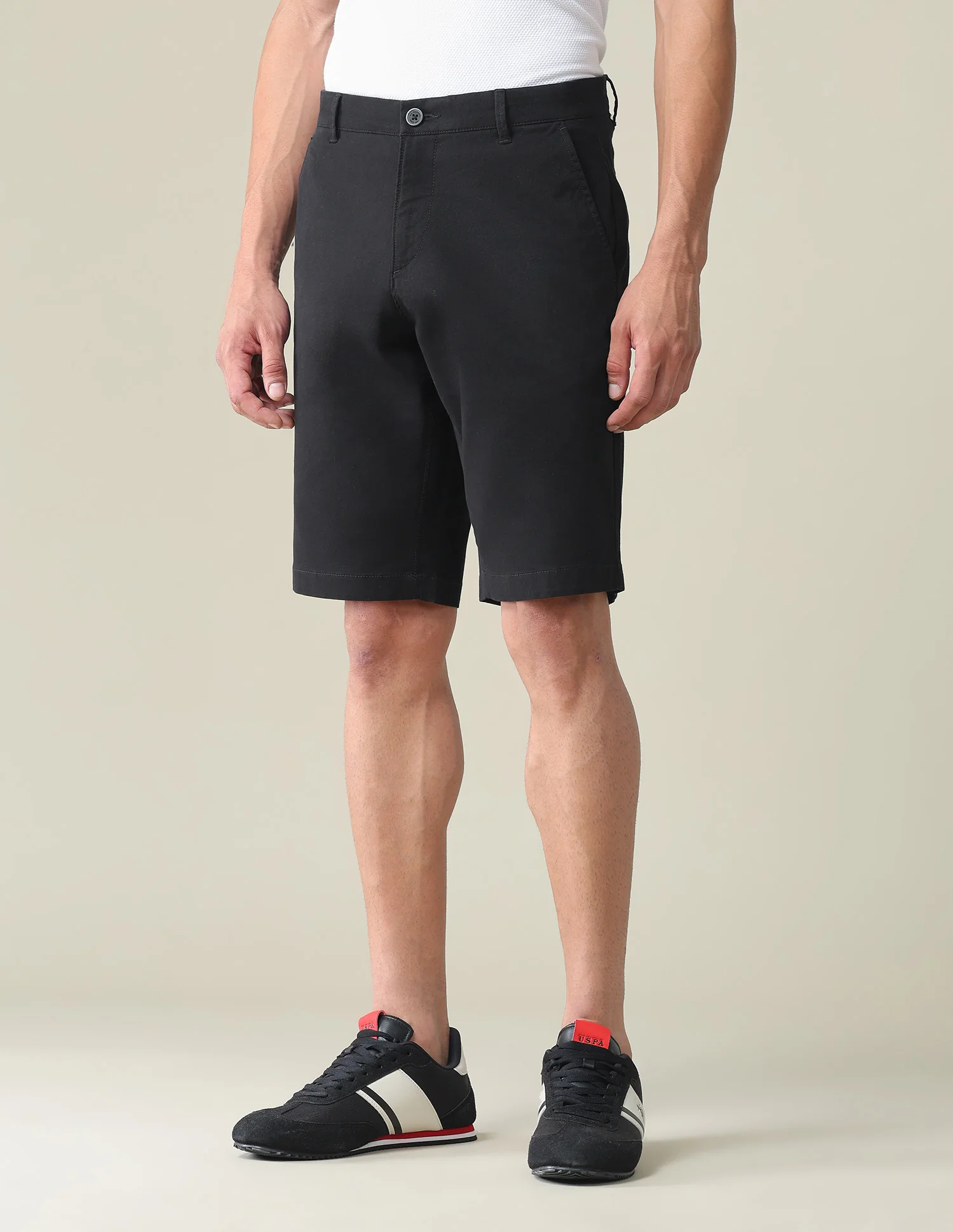 Mid Rise Solid Slim Fit Shorts - Image 4