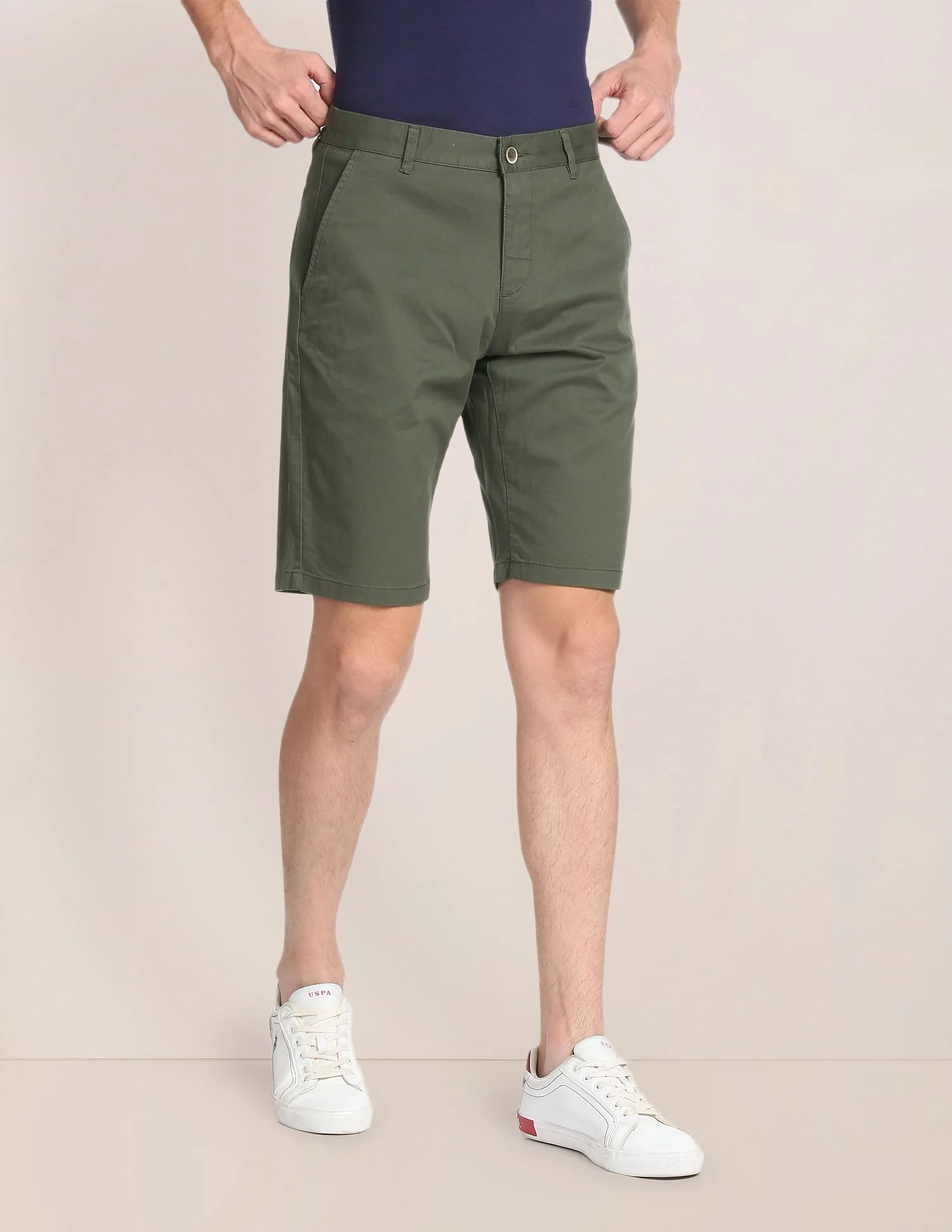 Mid Rise Solid Slim Fit Shorts