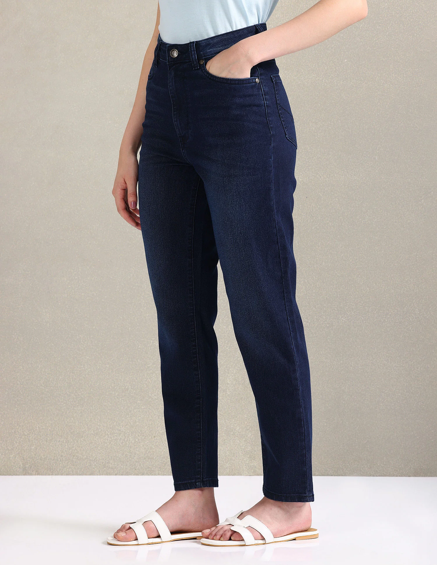 Mom Fit Blue Jeans - Image 4