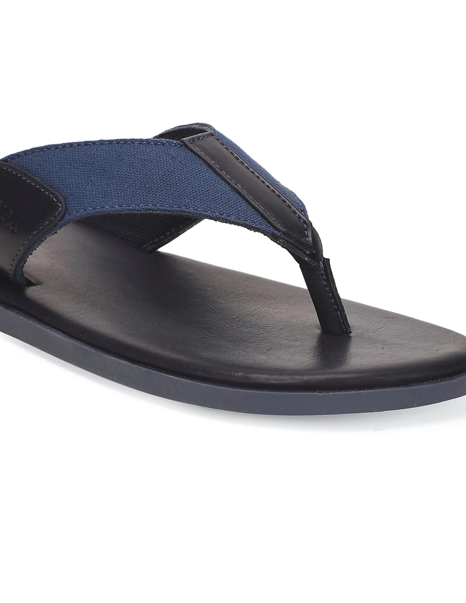Men Panelled V-Strap Barrio Sandals - Image 5
