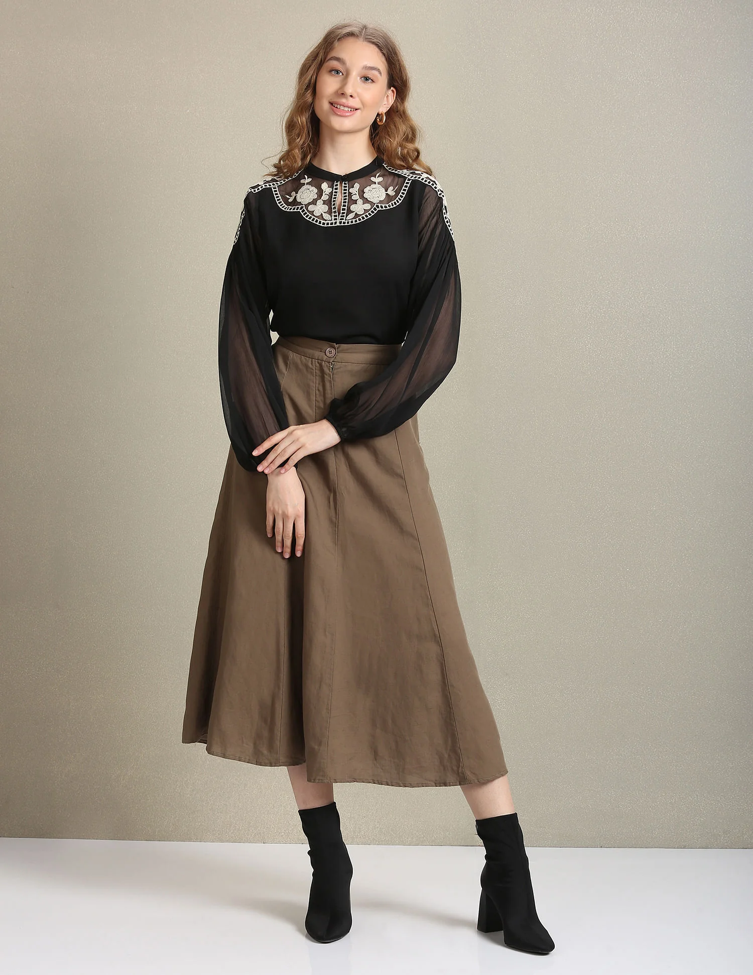 Placement Lace Embroidery Top - Image 3