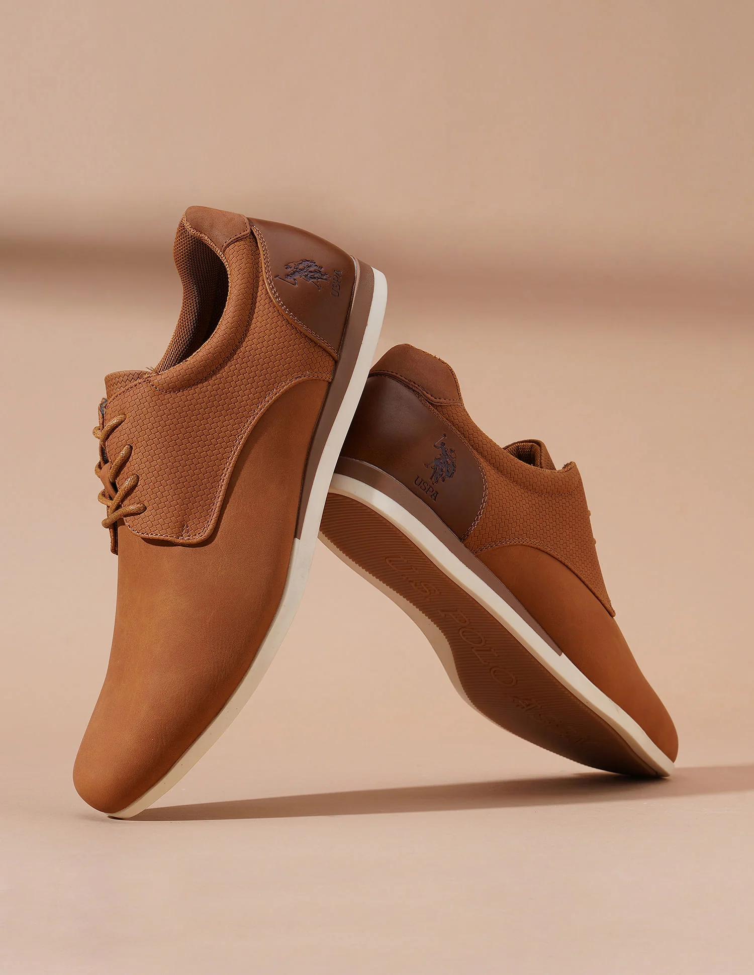 Men Round Toe Panelled Lucius 2.0 Shoes