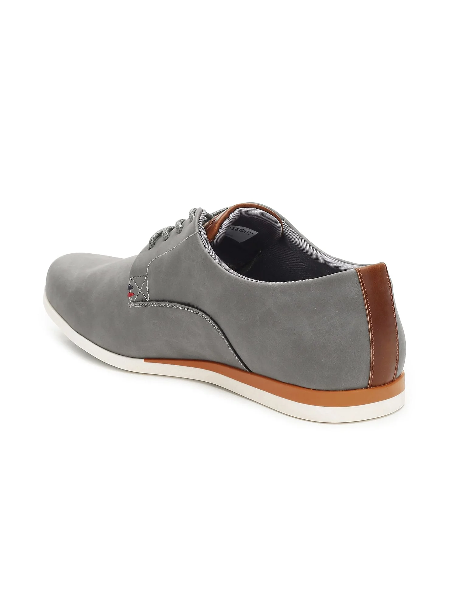 Men Round Toe Solid Rune 2.0 Sneakers - Image 4