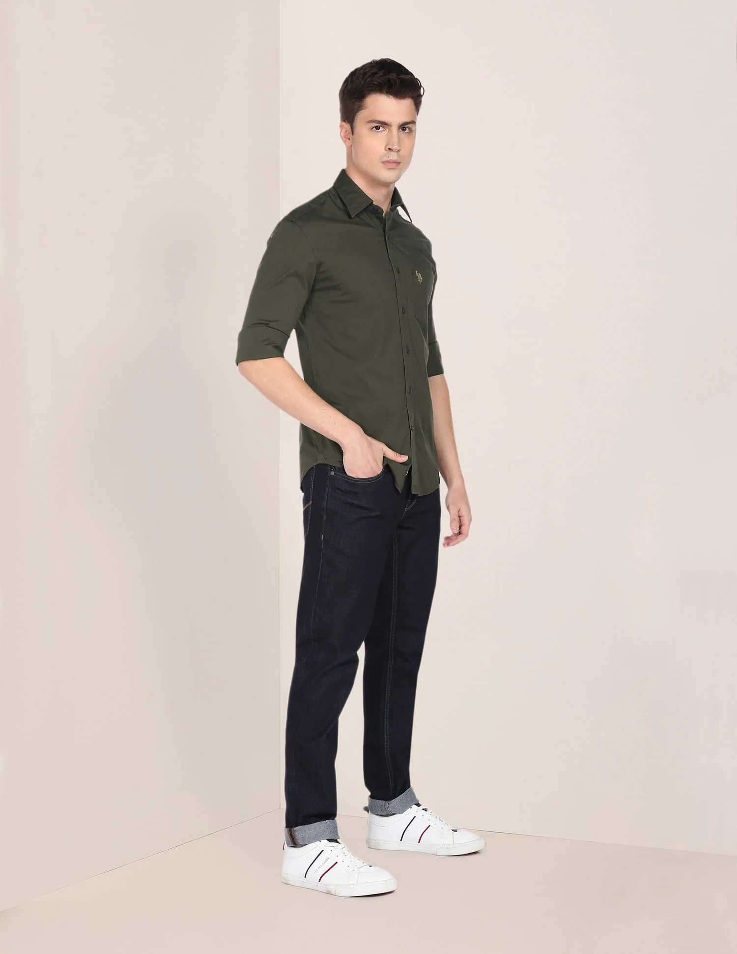 Slim Fit Solid Casual Shirt - Image 3