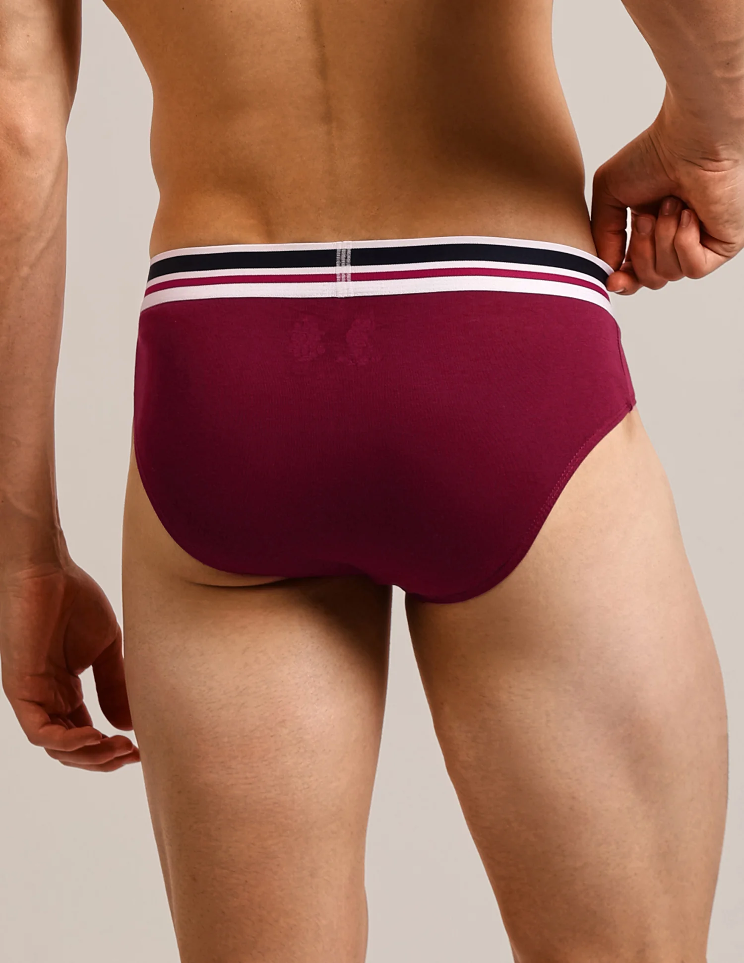 Solid Cotton I006-P5 Briefs - Pack Of 5 - Image 9