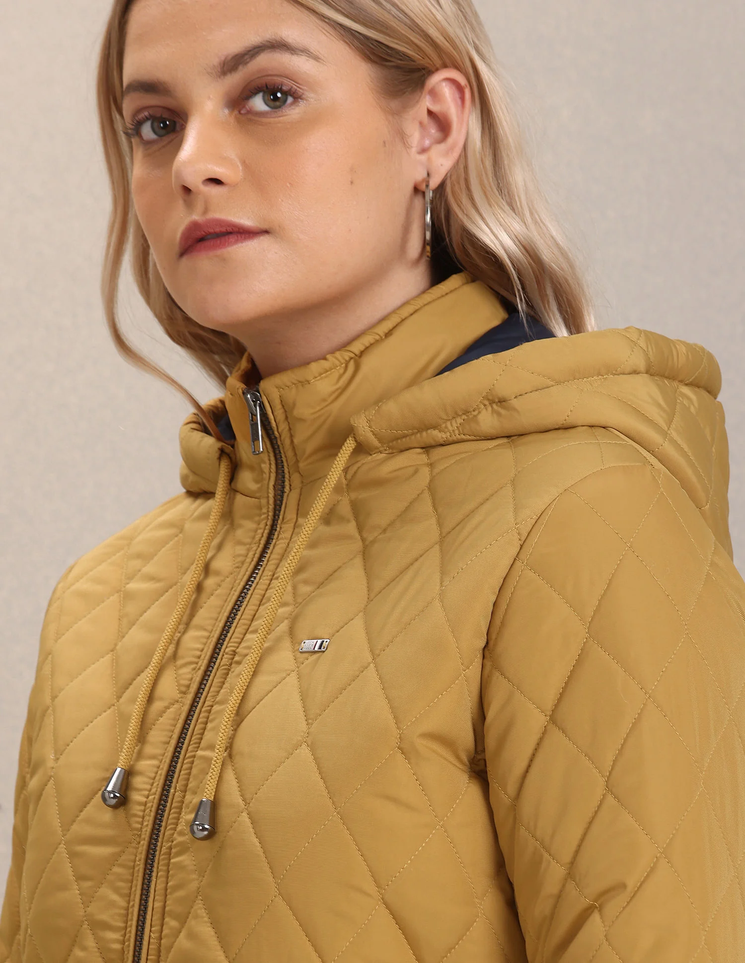 Solid High Neck Quilted Jacket - Image 7