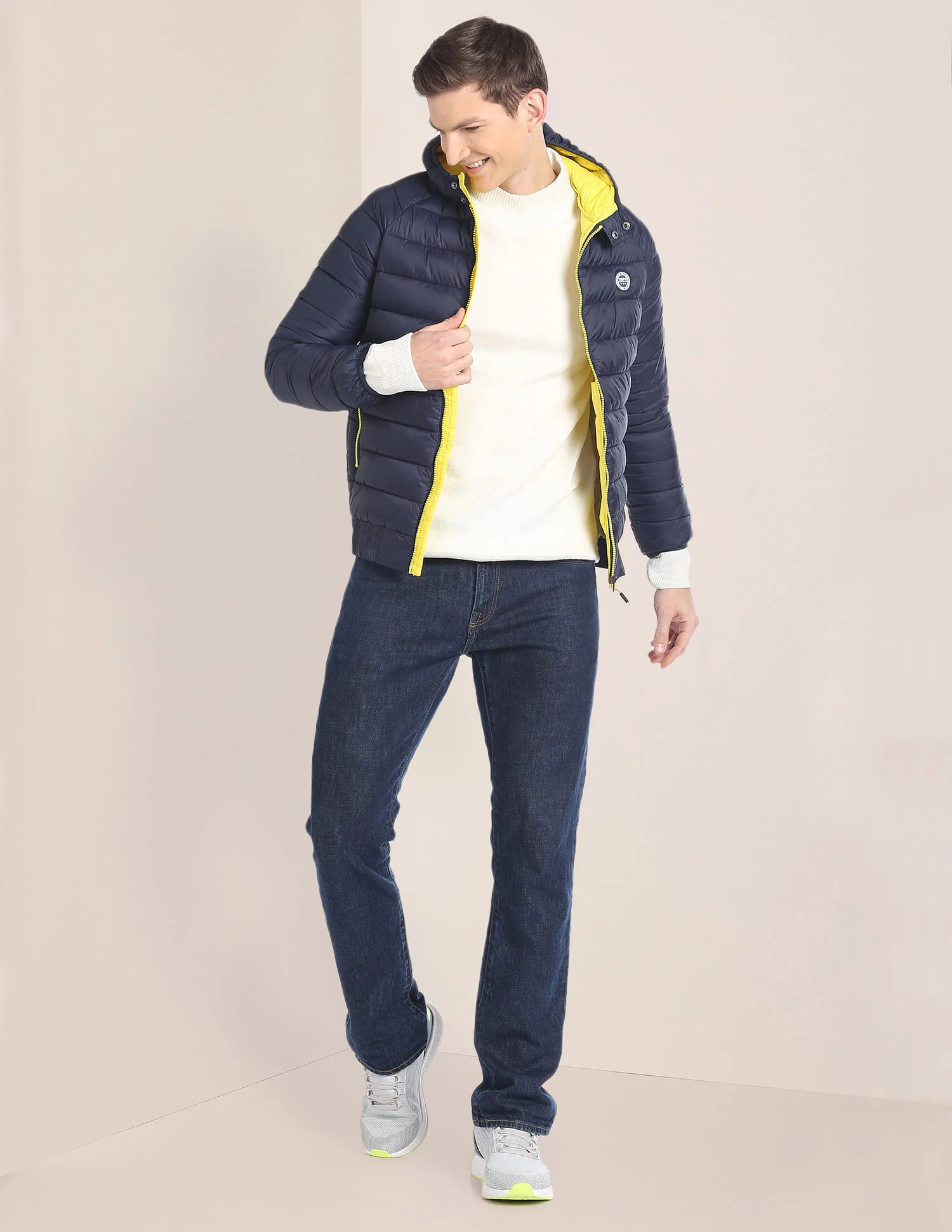 Solid Hooded Puffer Jacket - Image 3