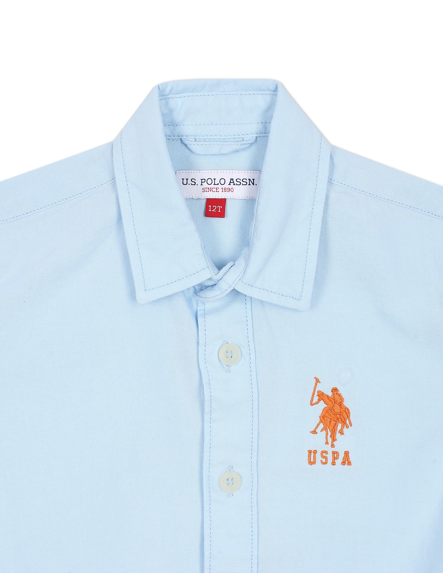 Spread Collar Solid Casual Shirt - Image 3