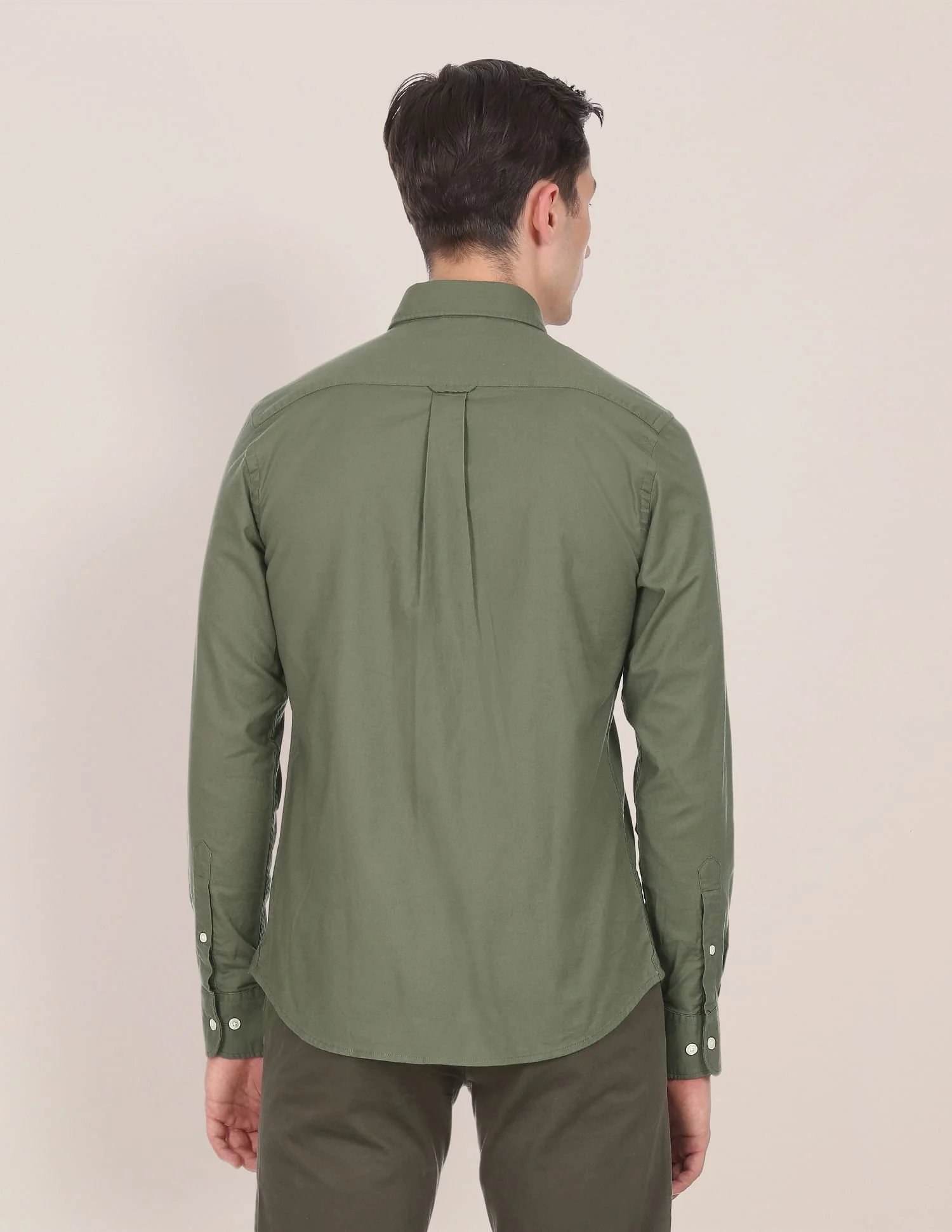 Spread Collar Solid Casual Shirt - Image 3