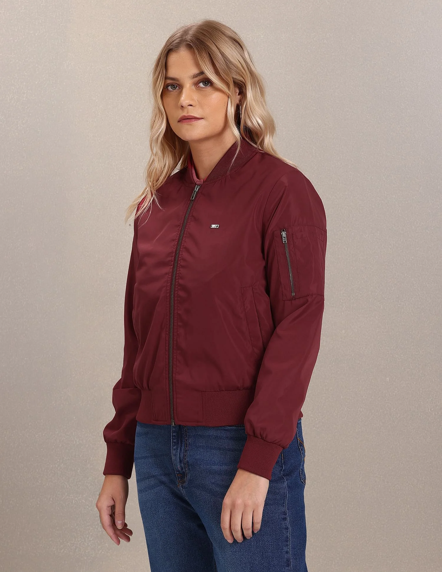 Stand Collar Solid Quilted Jacket - Image 4