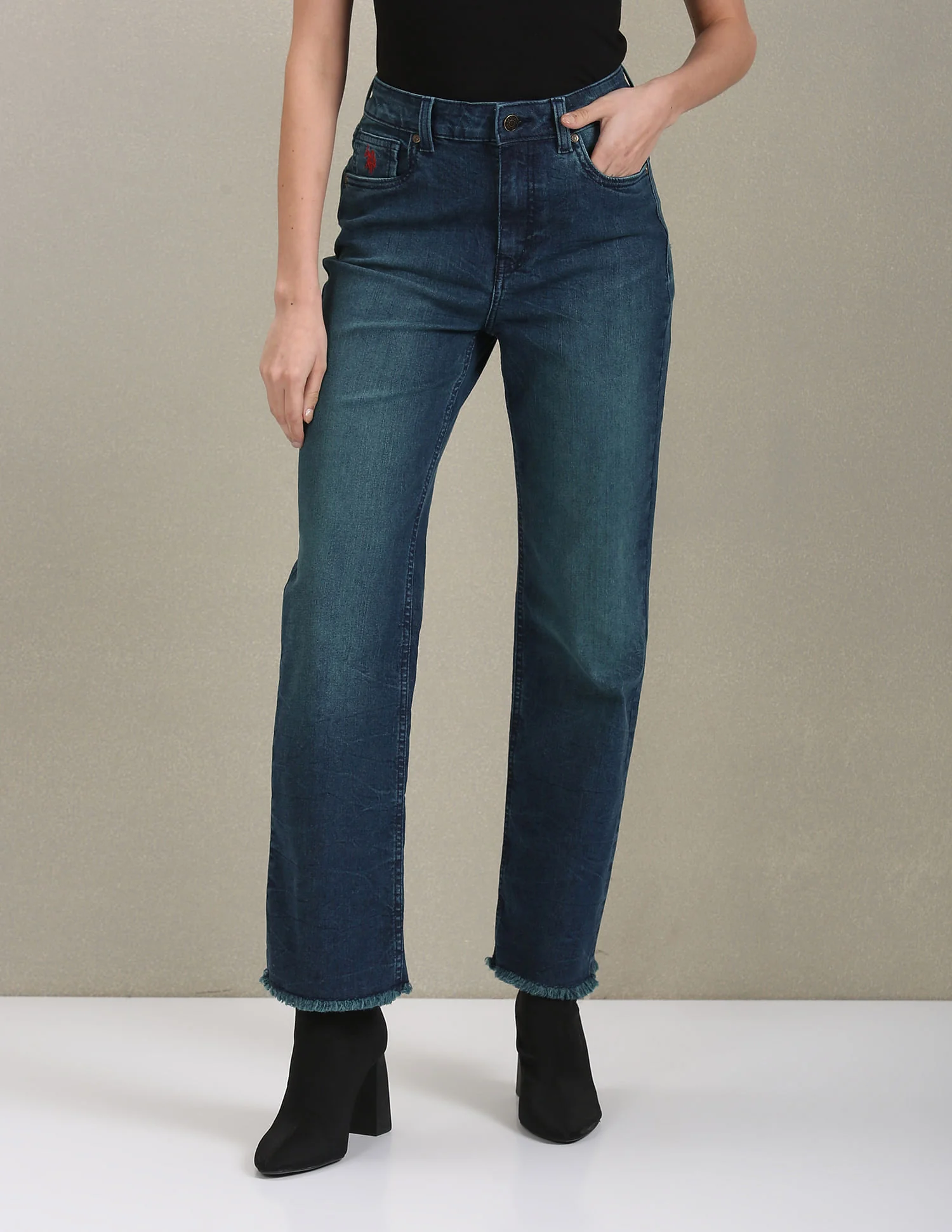 Straight Fit Rinsed Jeans