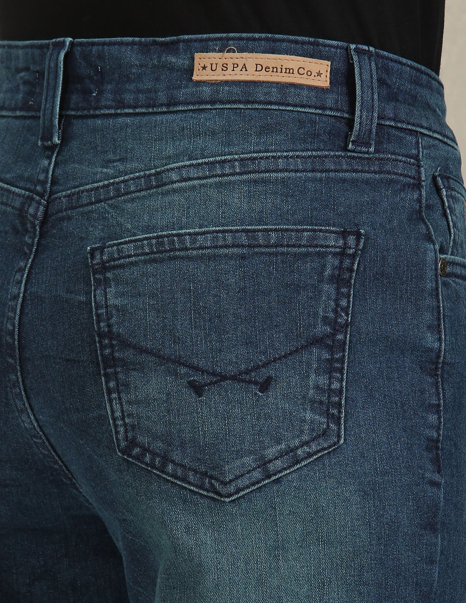 Straight Fit Rinsed Jeans - Image 7
