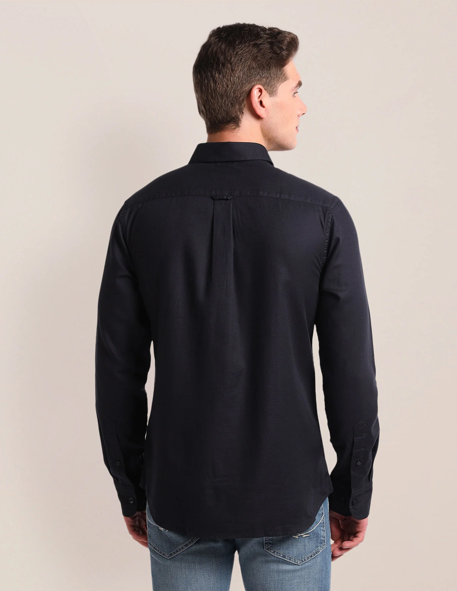 Tailored Regular Fit Solid Shirt - Image 5