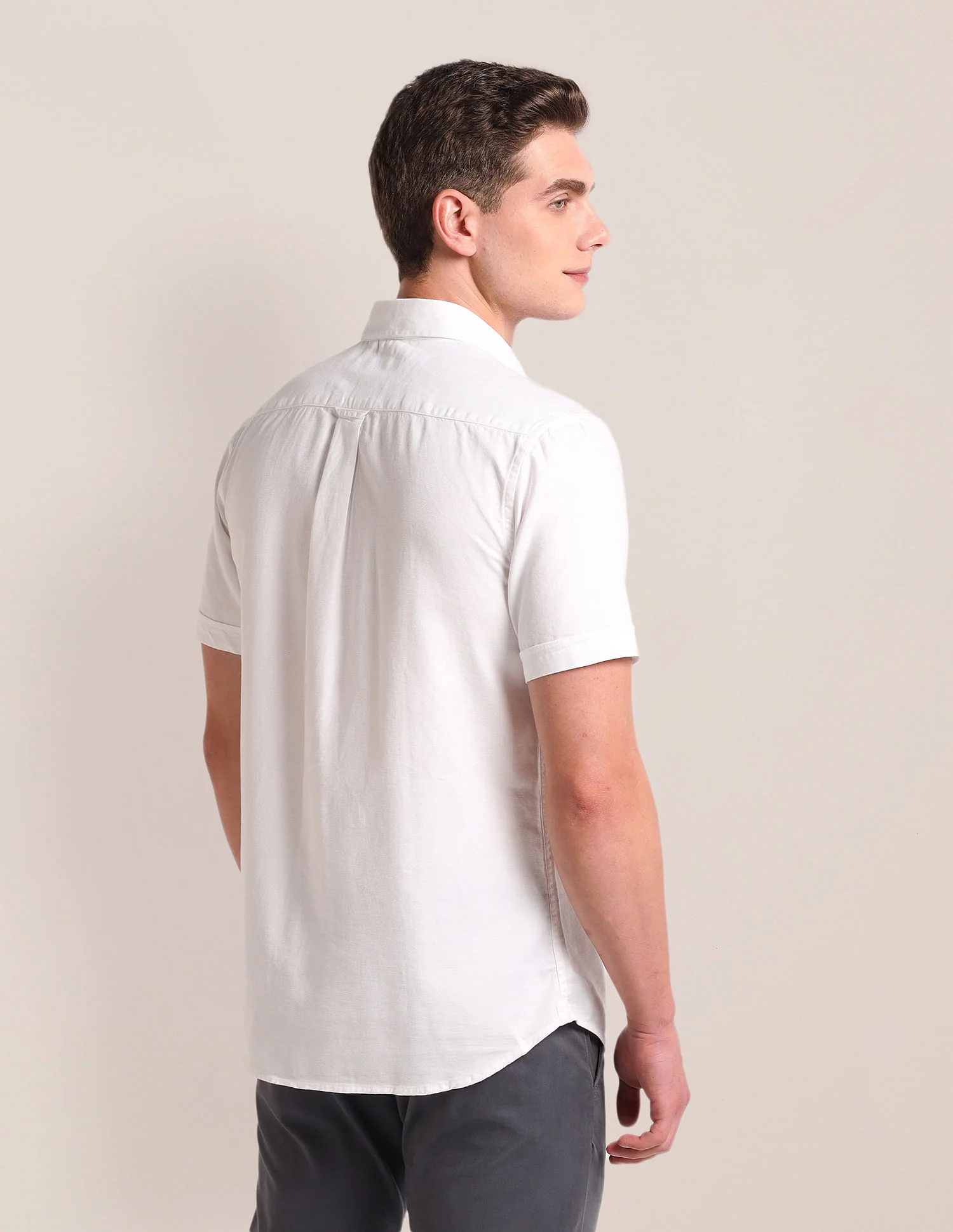 Tailored Regular Fit Solid Shirt - Image 5