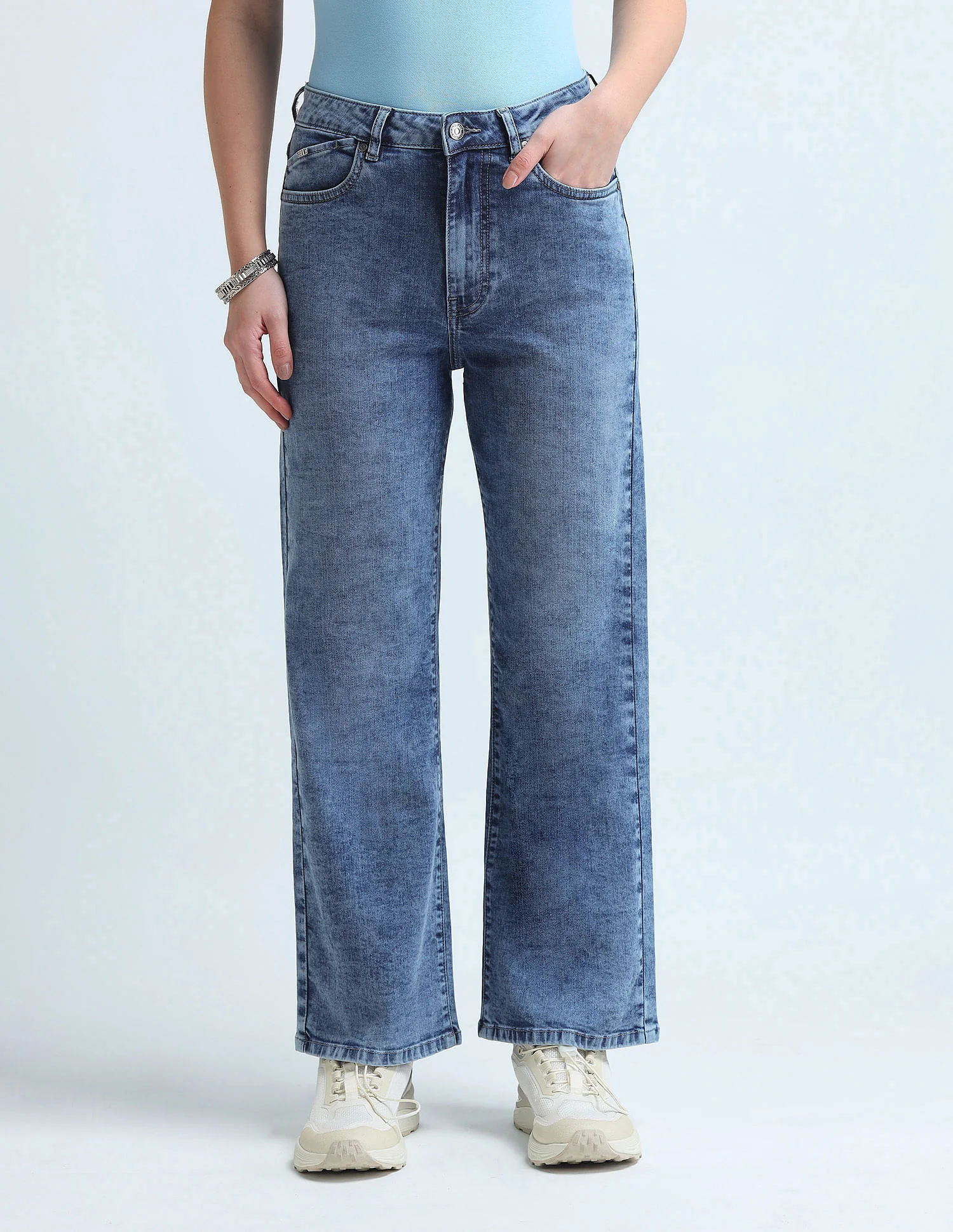 Wide Leg Fit Blue Jeans - Image 6