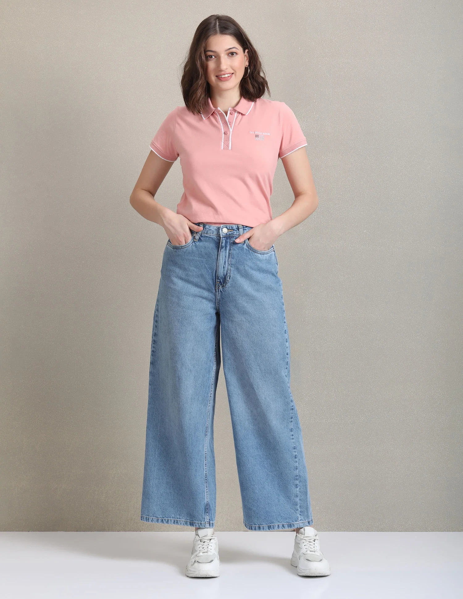 Wide Leg Fit Blue Jeans - Image 3