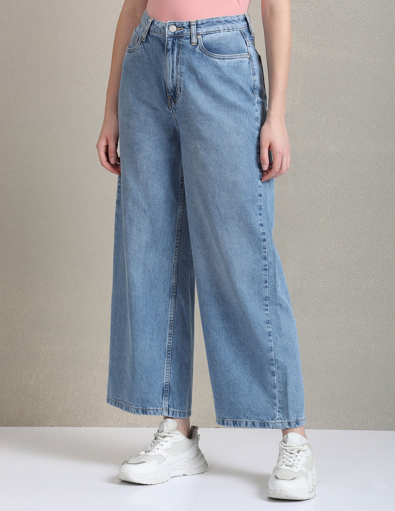 Wide Leg Fit Blue Jeans - Image 4