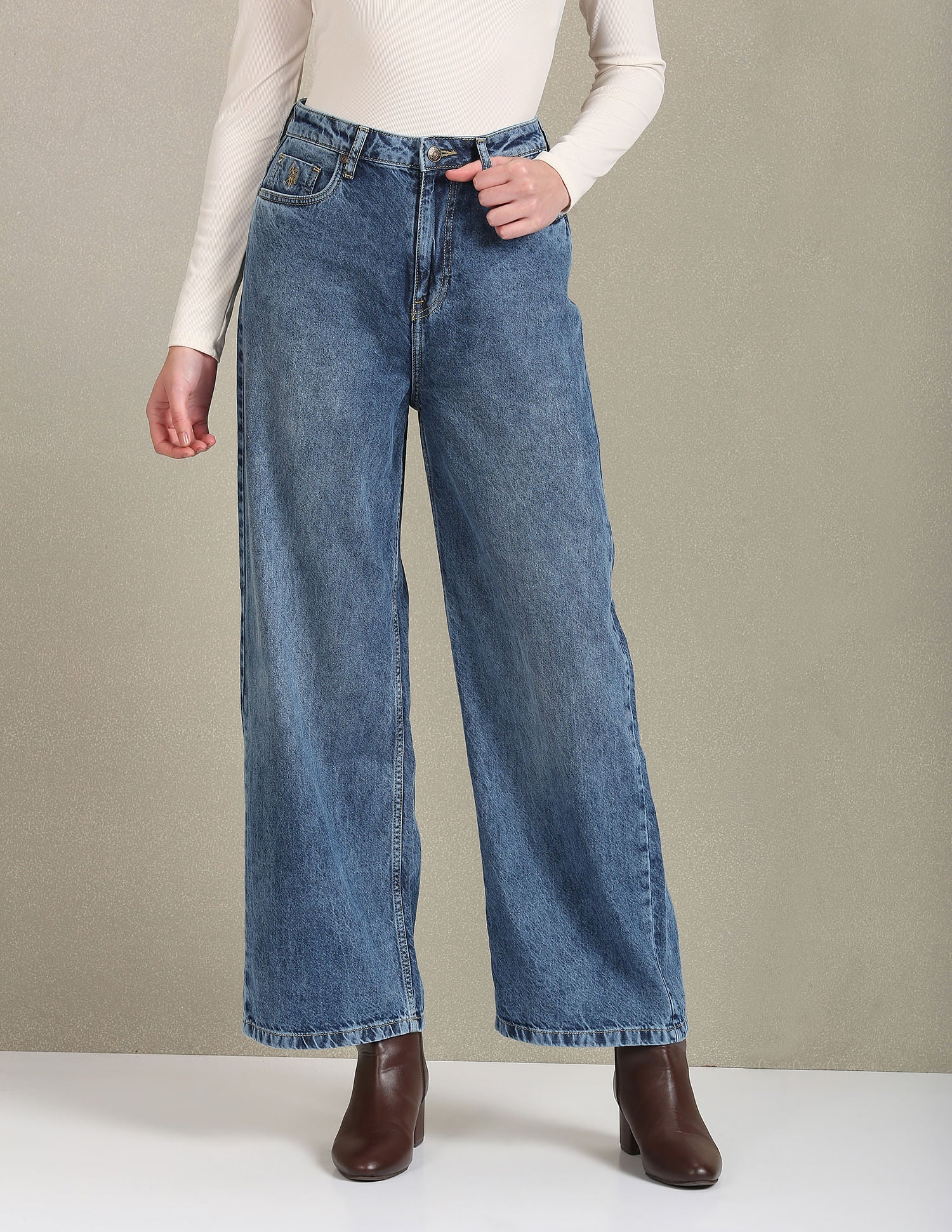 Wide Leg Mid Rise Jeans
