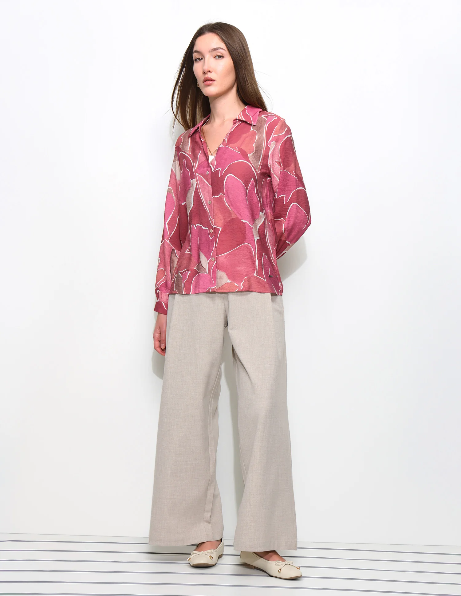 Abstract Printed V-Neck Collar Shirt - Image 3