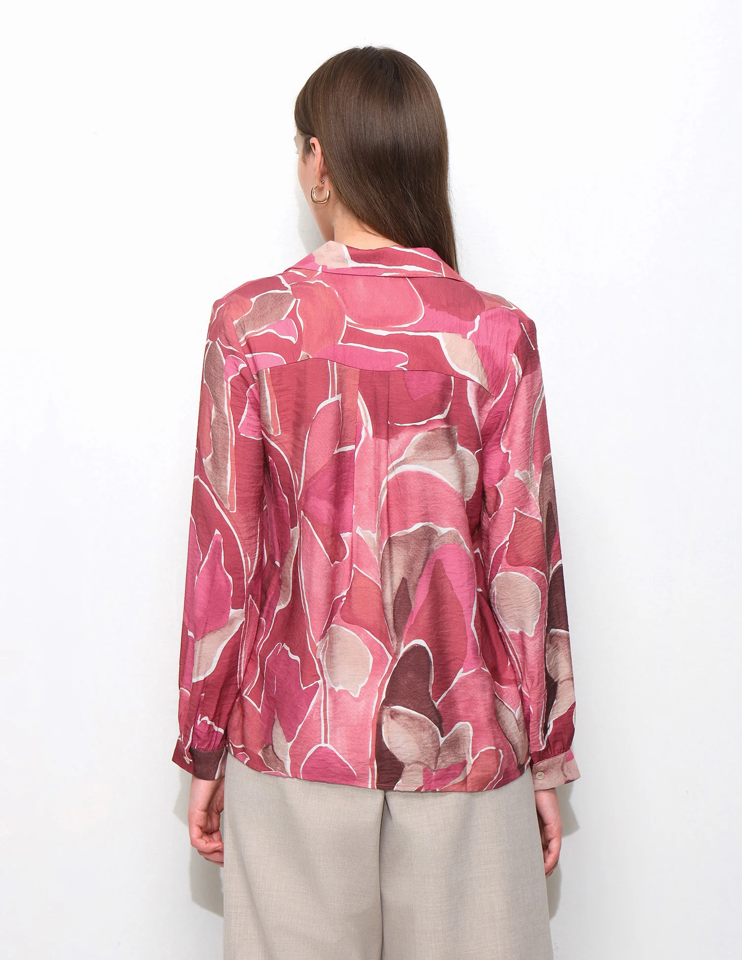 Abstract Printed V-Neck Collar Shirt - Image 5