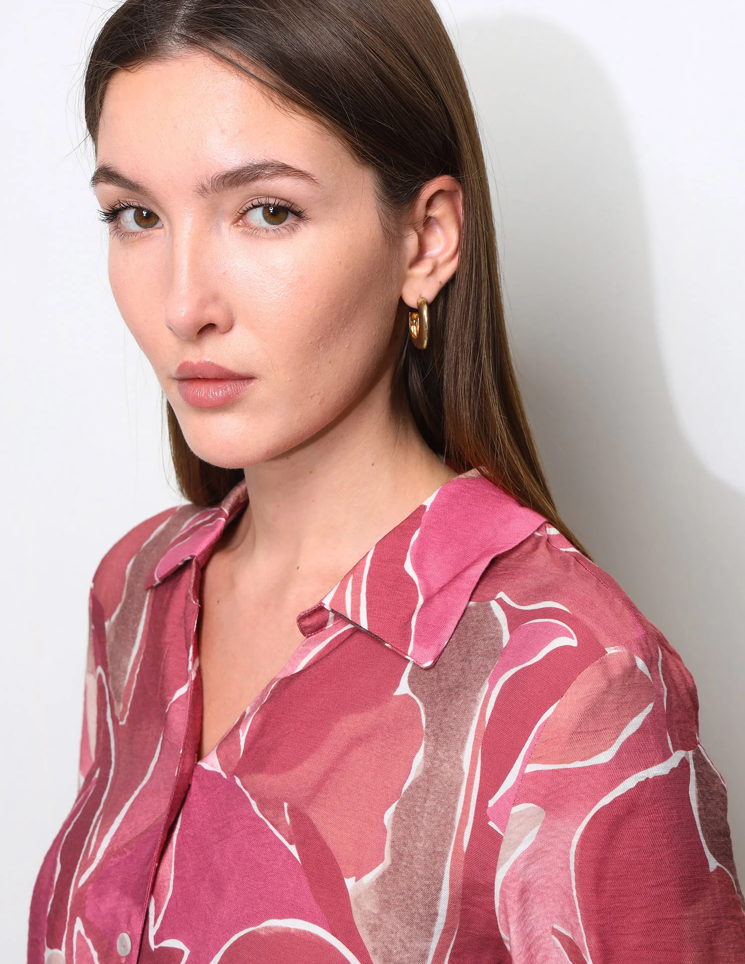 Abstract Printed V-Neck Collar Shirt - Image 7
