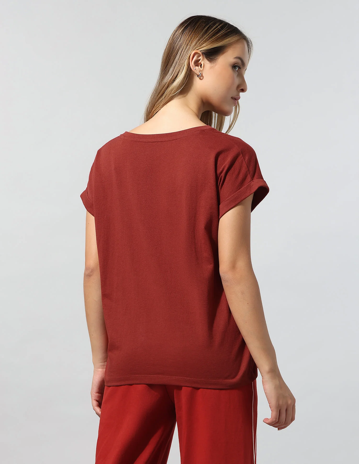Basic V-Neck Regular T-Shirt - Image 5