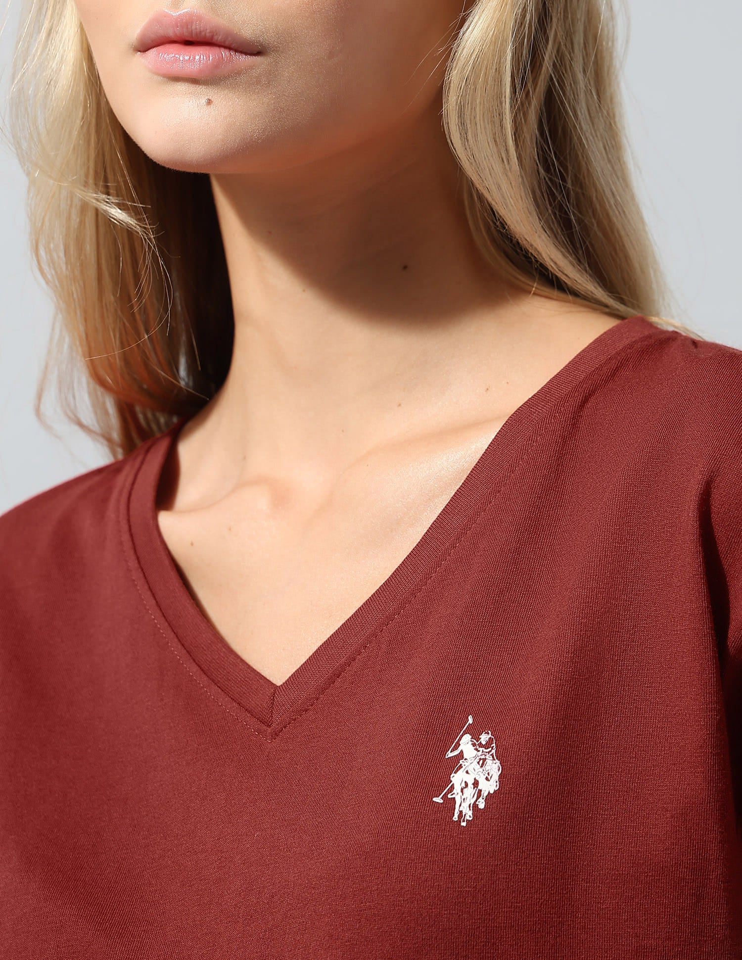 Basic V-Neck Regular T-Shirt - Image 7