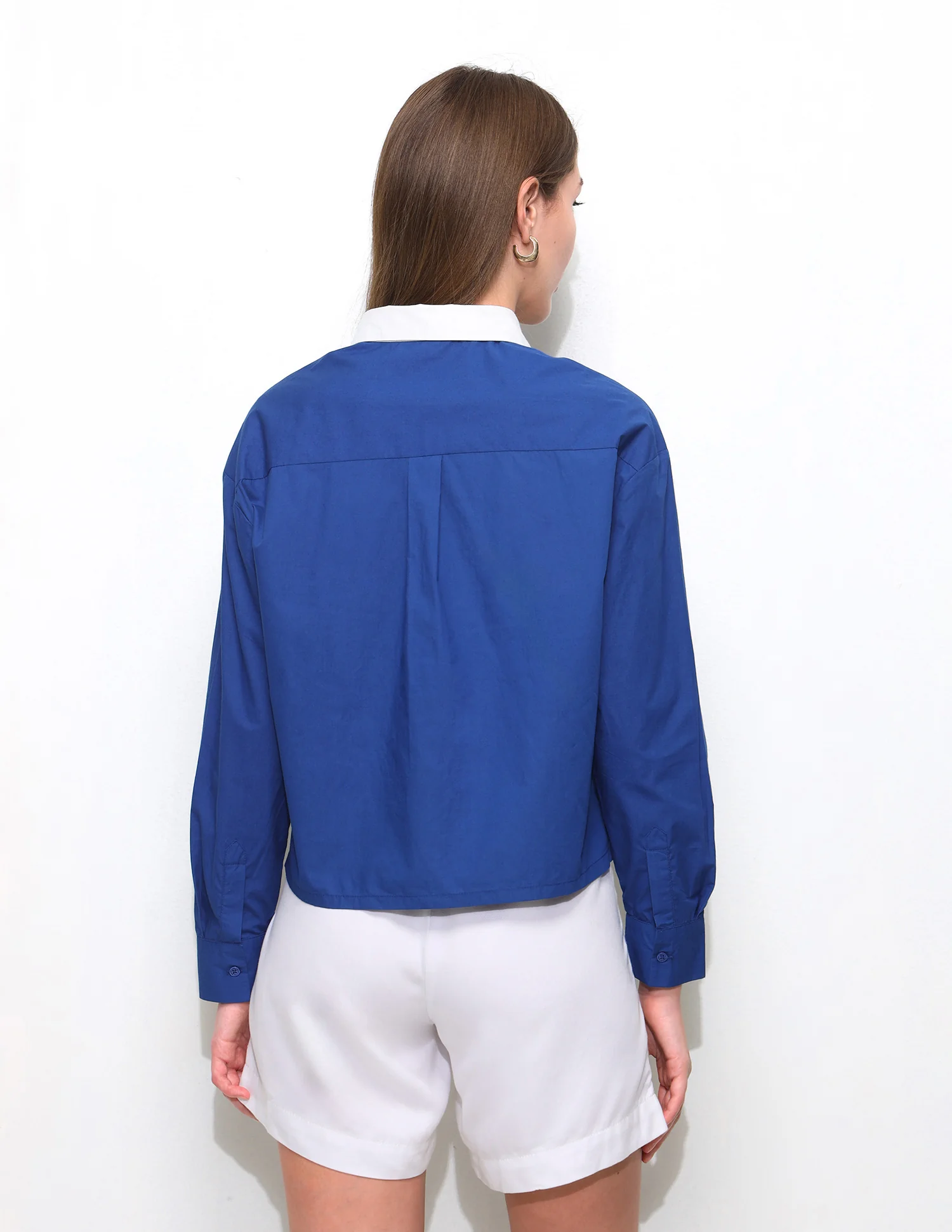 Boxy Fit Contrast Collar Cropped Shirt - Image 5
