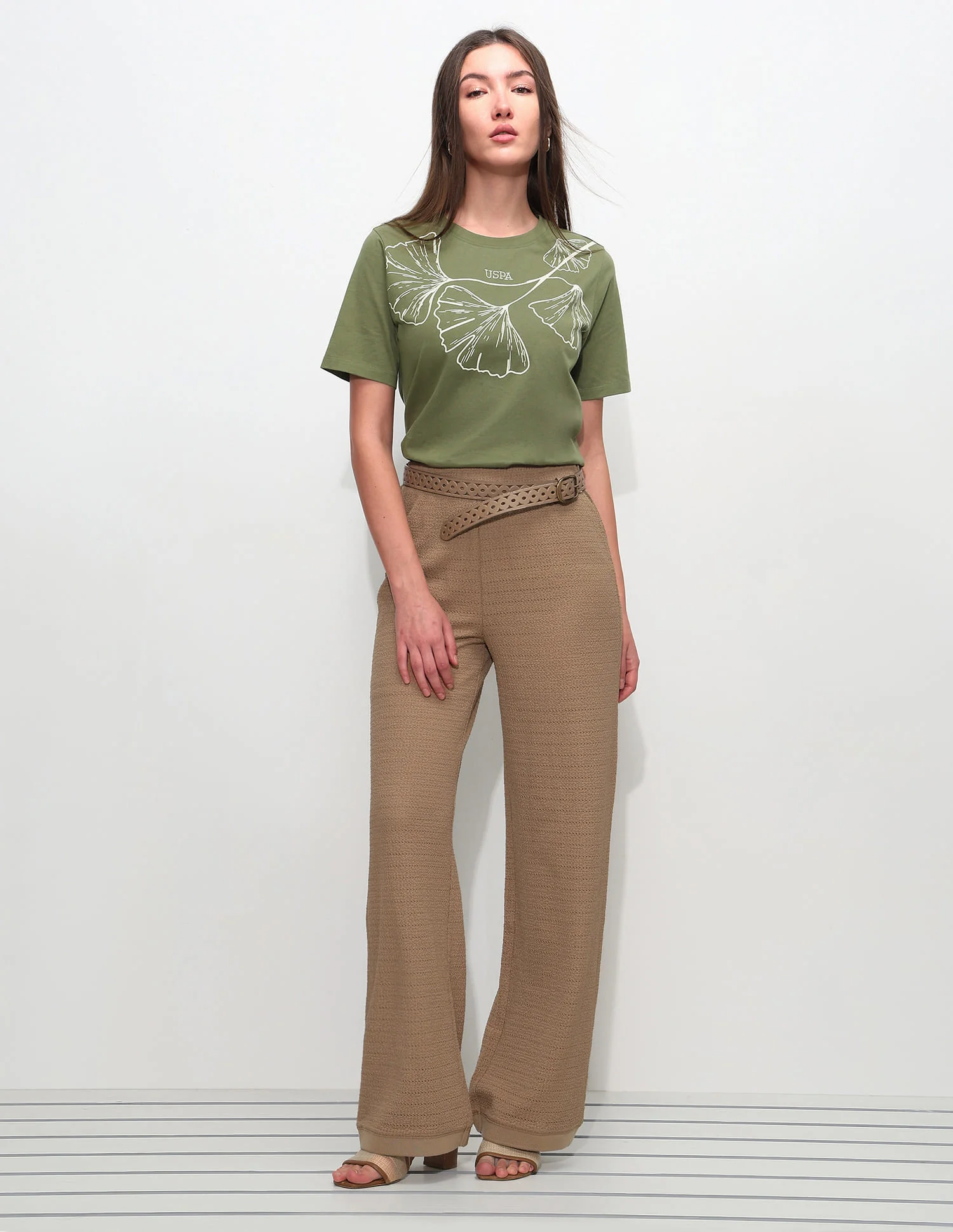 Boxy Fit Floral Printed T-Shirt - Image 3
