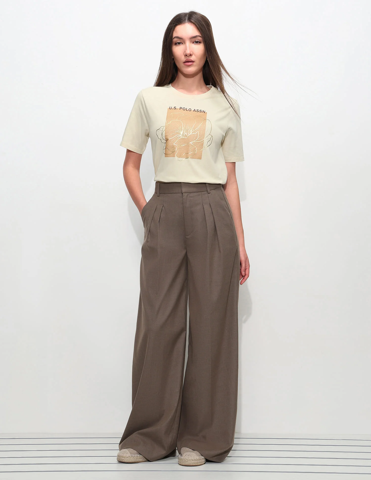 Boxy Fit Graphic Printed T-Shirt - Image 3