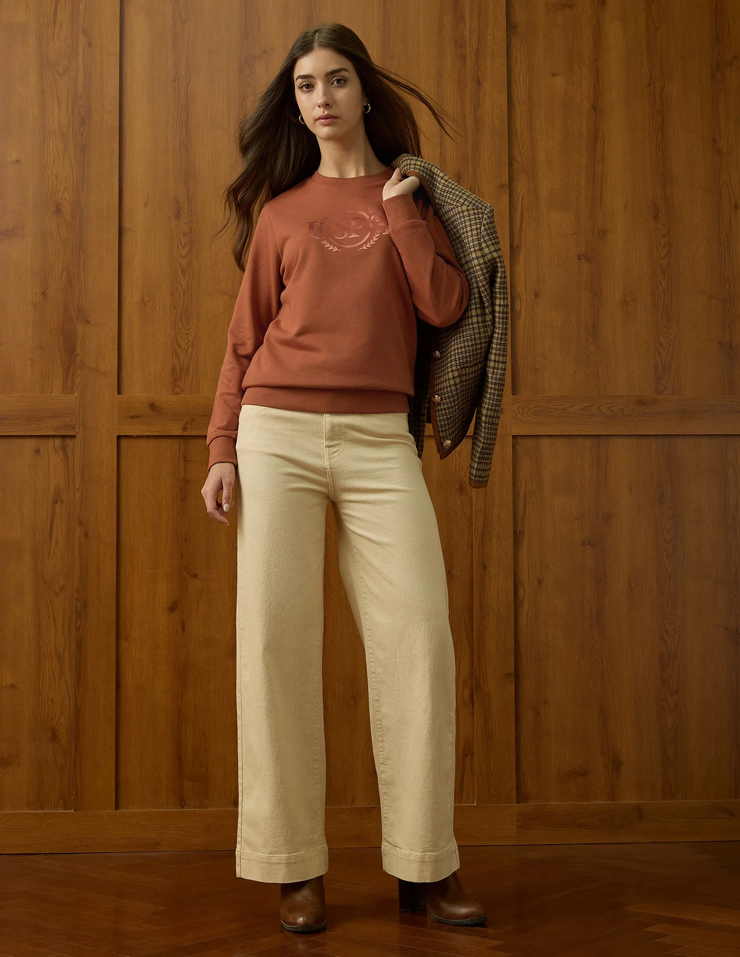 Brand Printed Regular Fit Sweatshirt - Image 3
