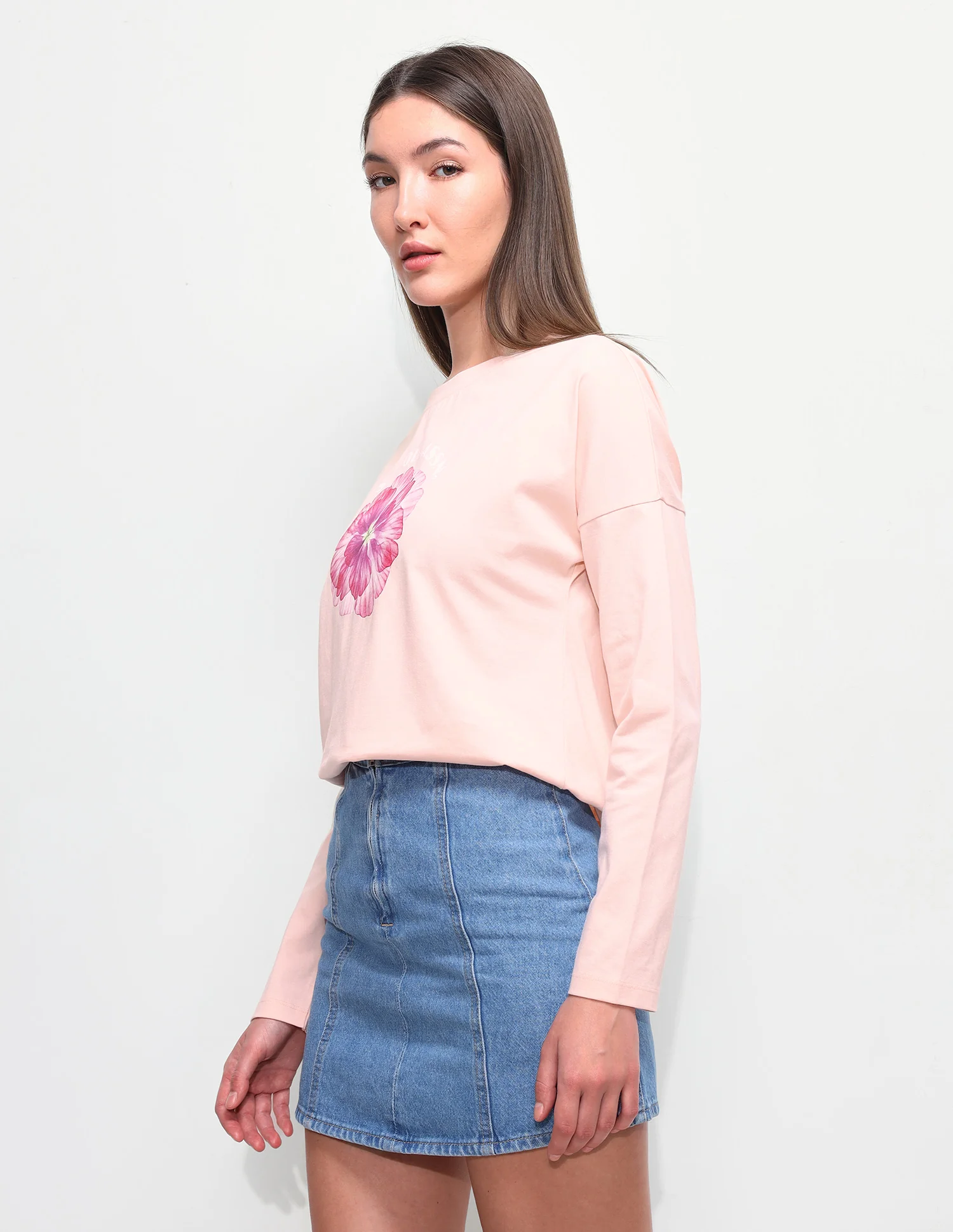 Brand Printed Relaxed Fit T-Shirt - Image 4